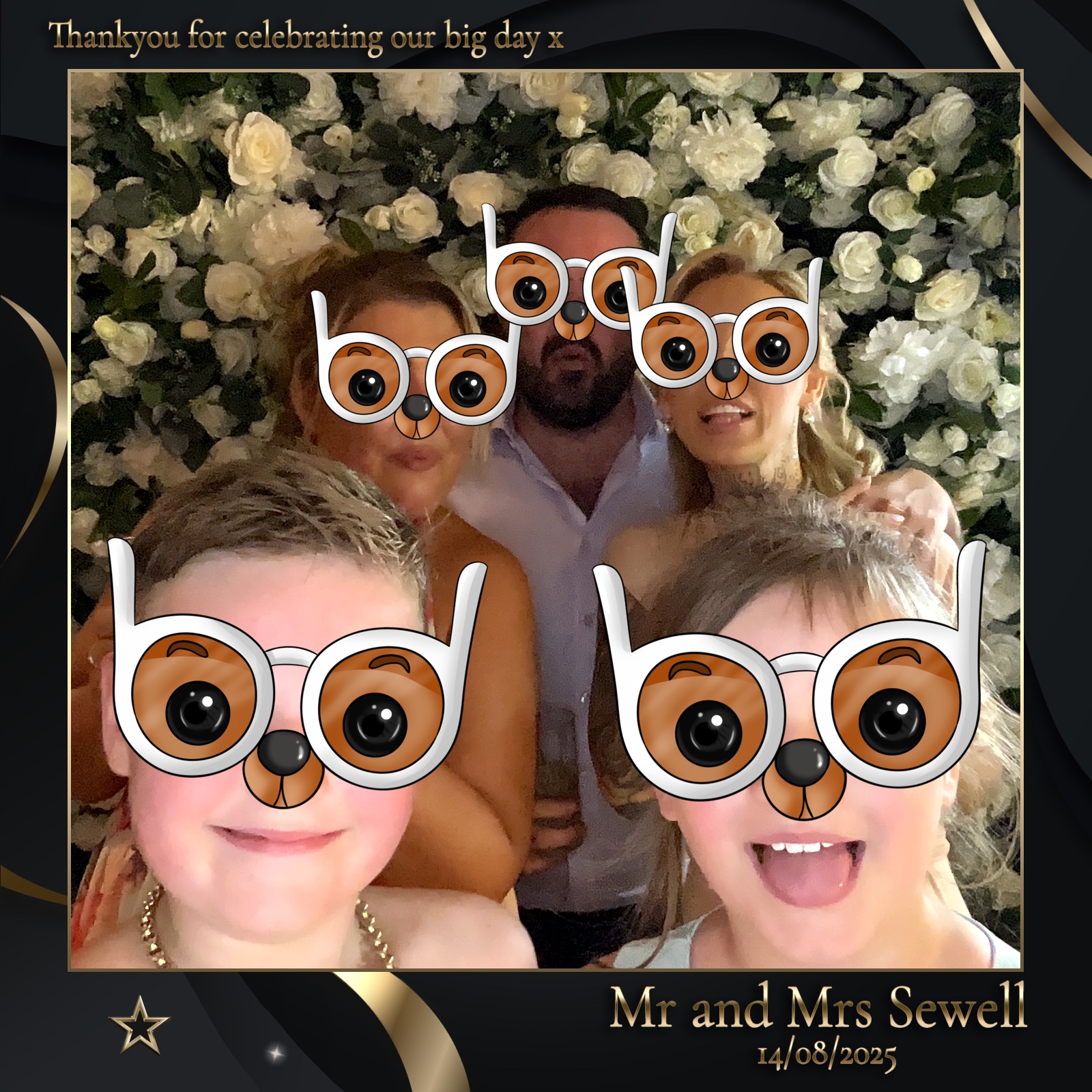 Mr & Mrs Sewell photo booth images  | View more photos from the event at gallery.magicimages.uk/u/MagicImages/Mr-Mrs-Sewell-photo-booth-images