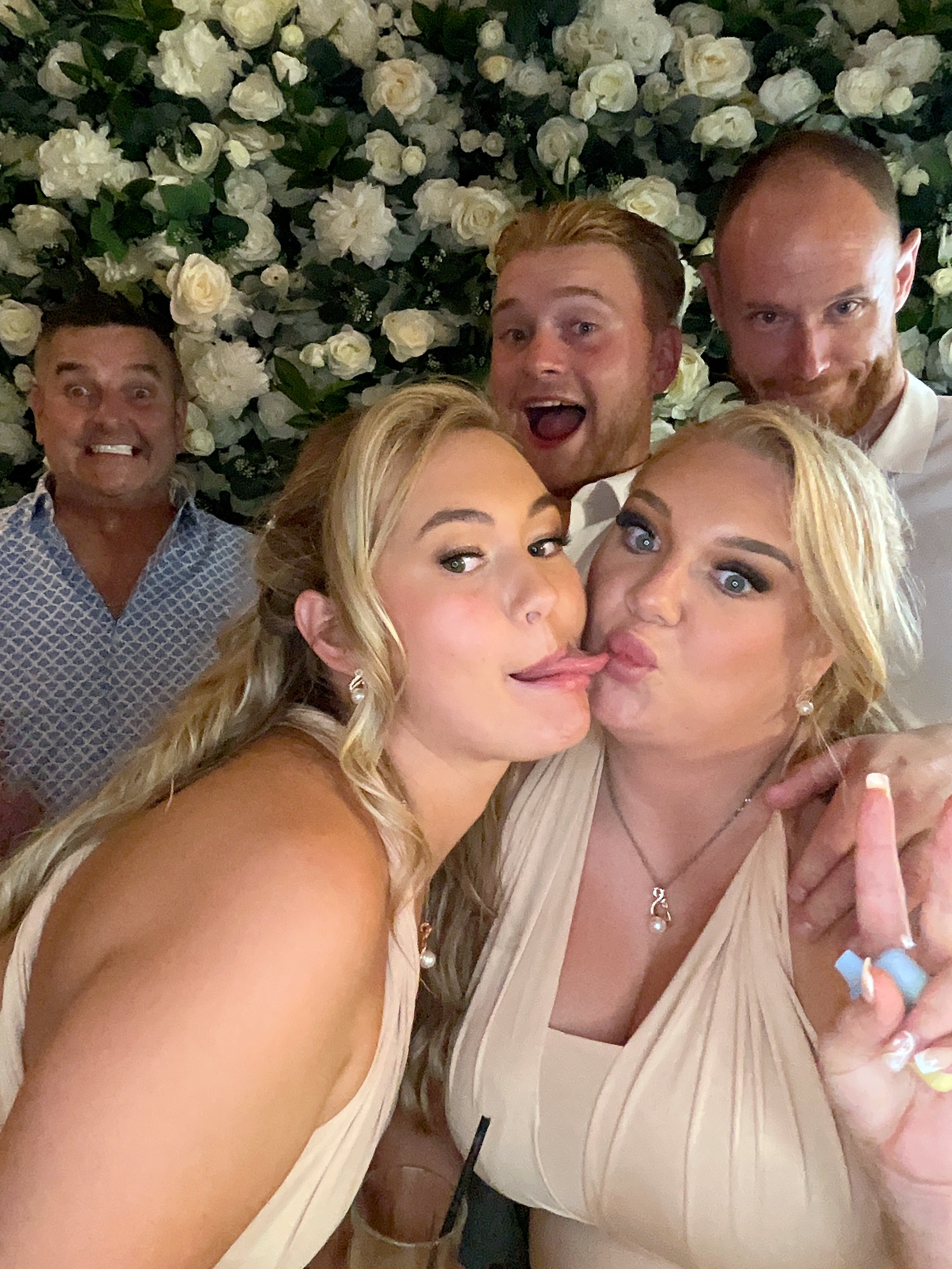 Mr & Mrs Sewell photo booth images  | View more photos from the event at gallery.magicimages.uk/u/MagicImages/Mr-Mrs-Sewell-photo-booth-images