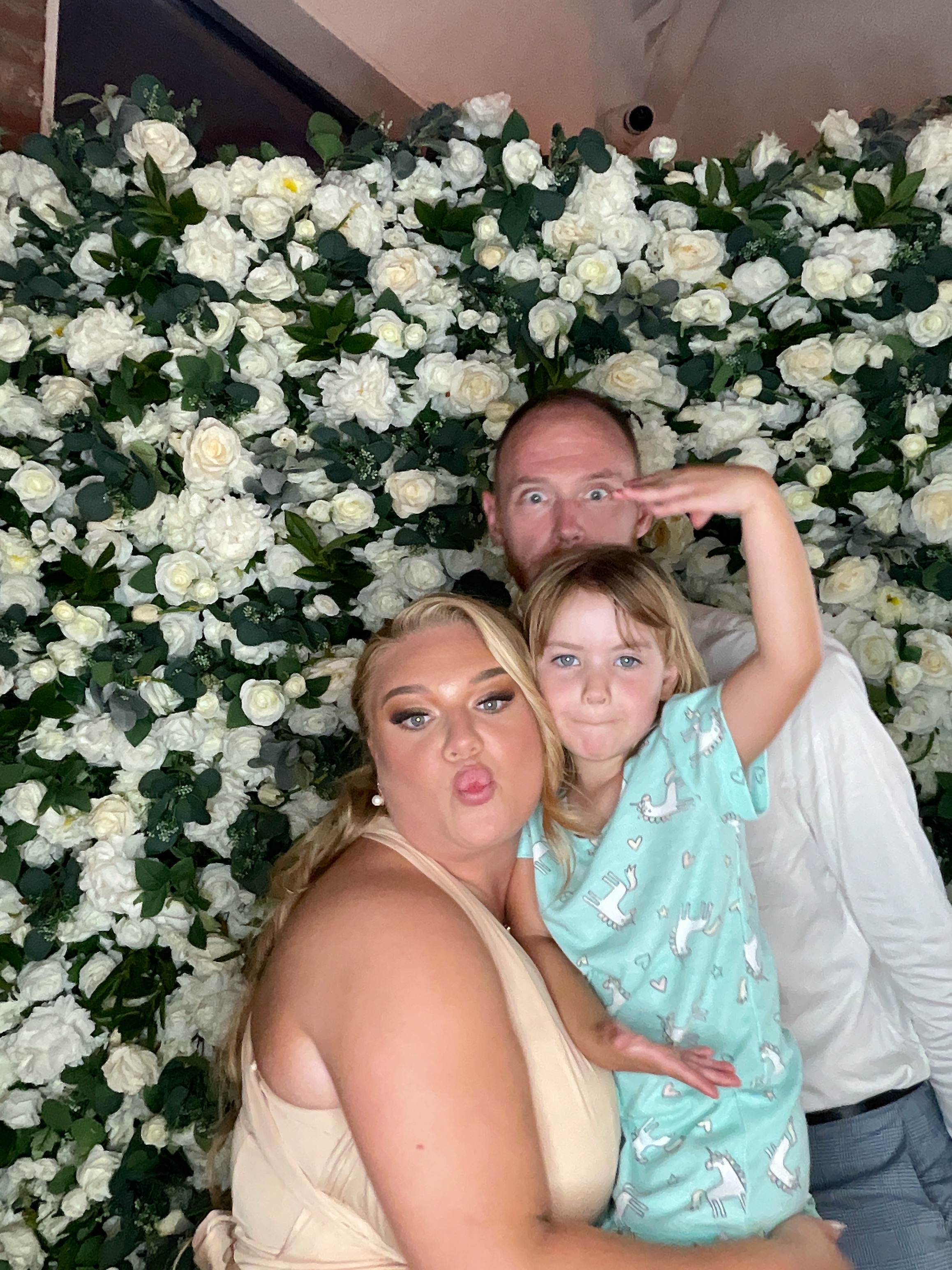 Mr & Mrs Sewell photo booth images  | View more photos from the event at gallery.magicimages.uk/u/MagicImages/Mr-Mrs-Sewell-photo-booth-images