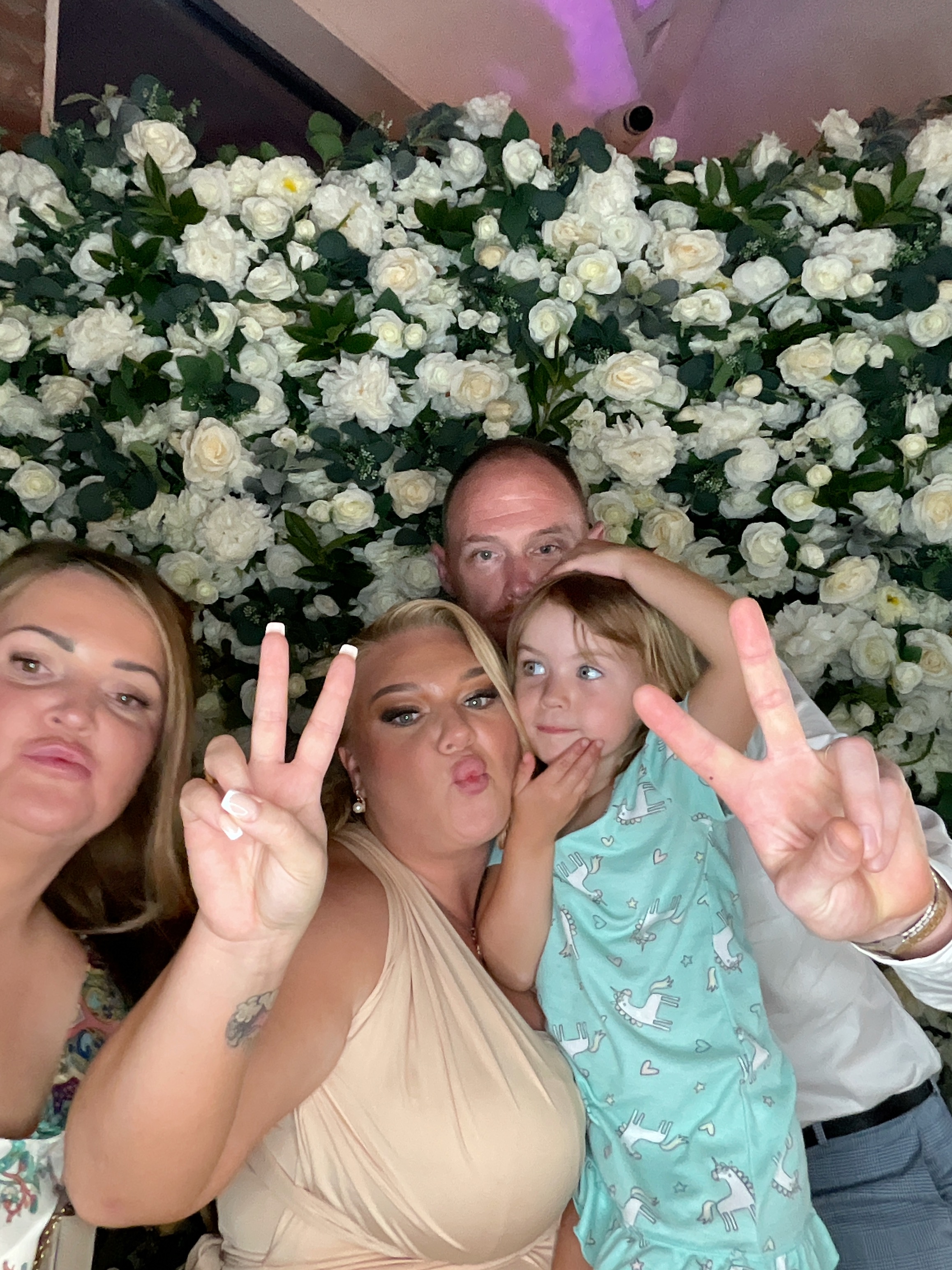 Mr & Mrs Sewell photo booth images  | View more photos from the event at gallery.magicimages.uk/u/MagicImages/Mr-Mrs-Sewell-photo-booth-images