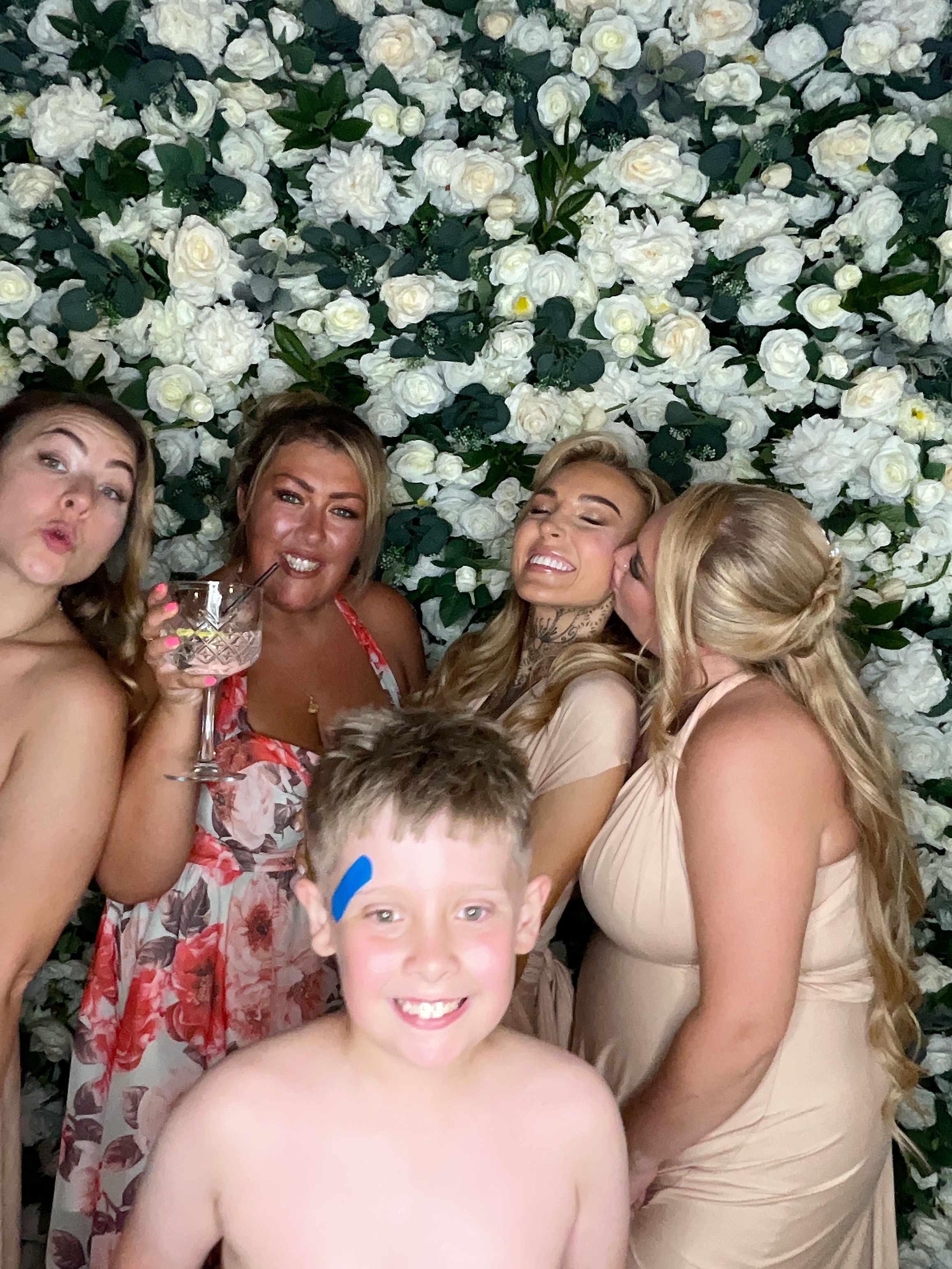 Mr & Mrs Sewell photo booth images  | View more photos from the event at gallery.magicimages.uk/u/MagicImages/Mr-Mrs-Sewell-photo-booth-images