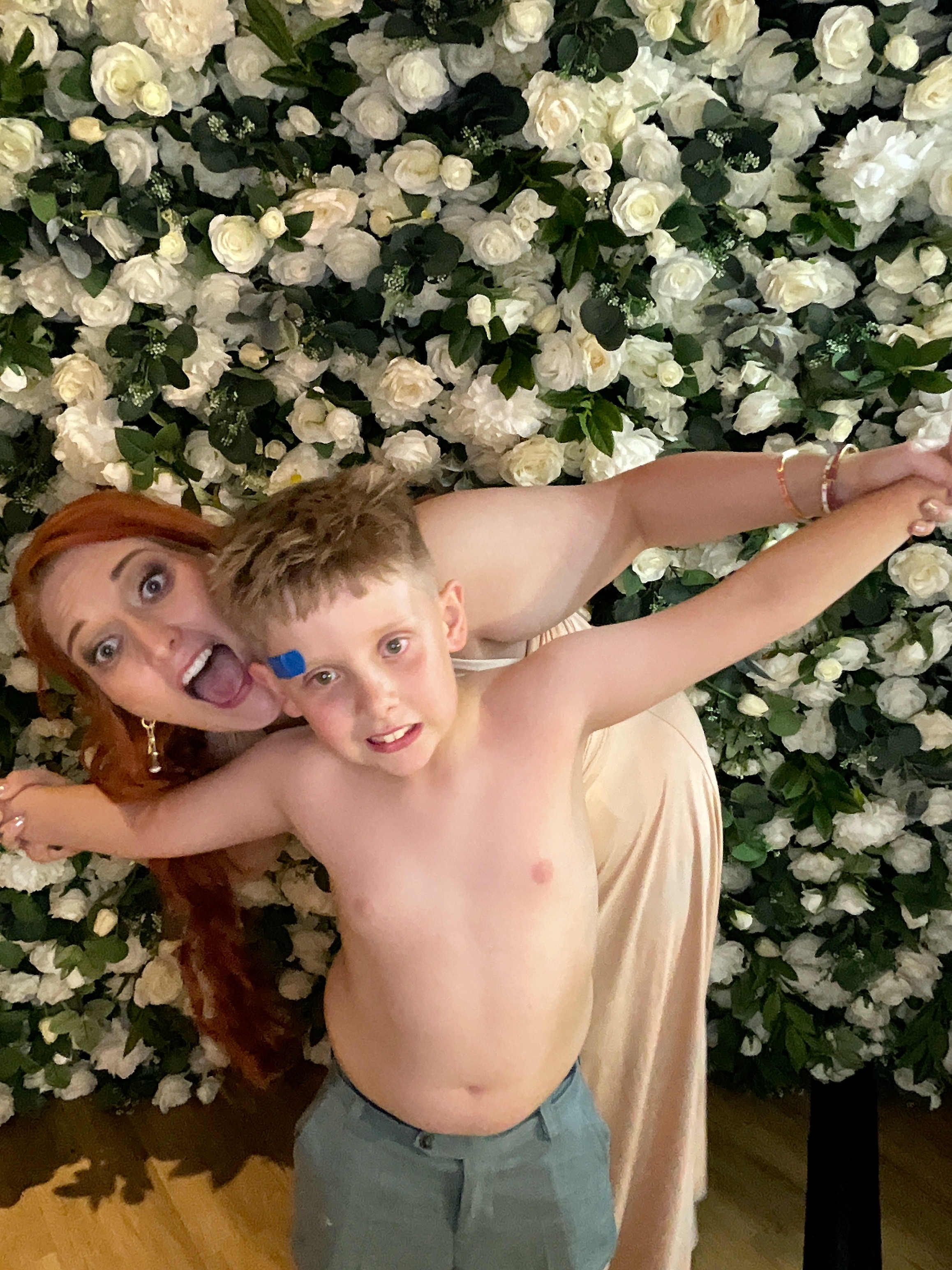 Mr & Mrs Sewell photo booth images  | View more photos from the event at gallery.magicimages.uk/u/MagicImages/Mr-Mrs-Sewell-photo-booth-images