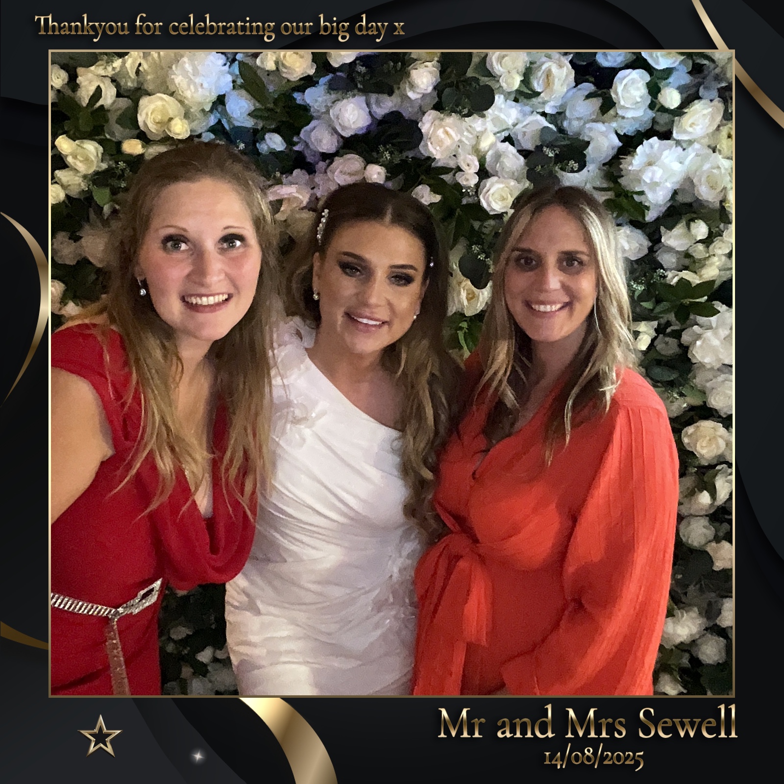 Mr & Mrs Sewell photo booth images  | View more photos from the event at gallery.magicimages.uk/u/MagicImages/Mr-Mrs-Sewell-photo-booth-images