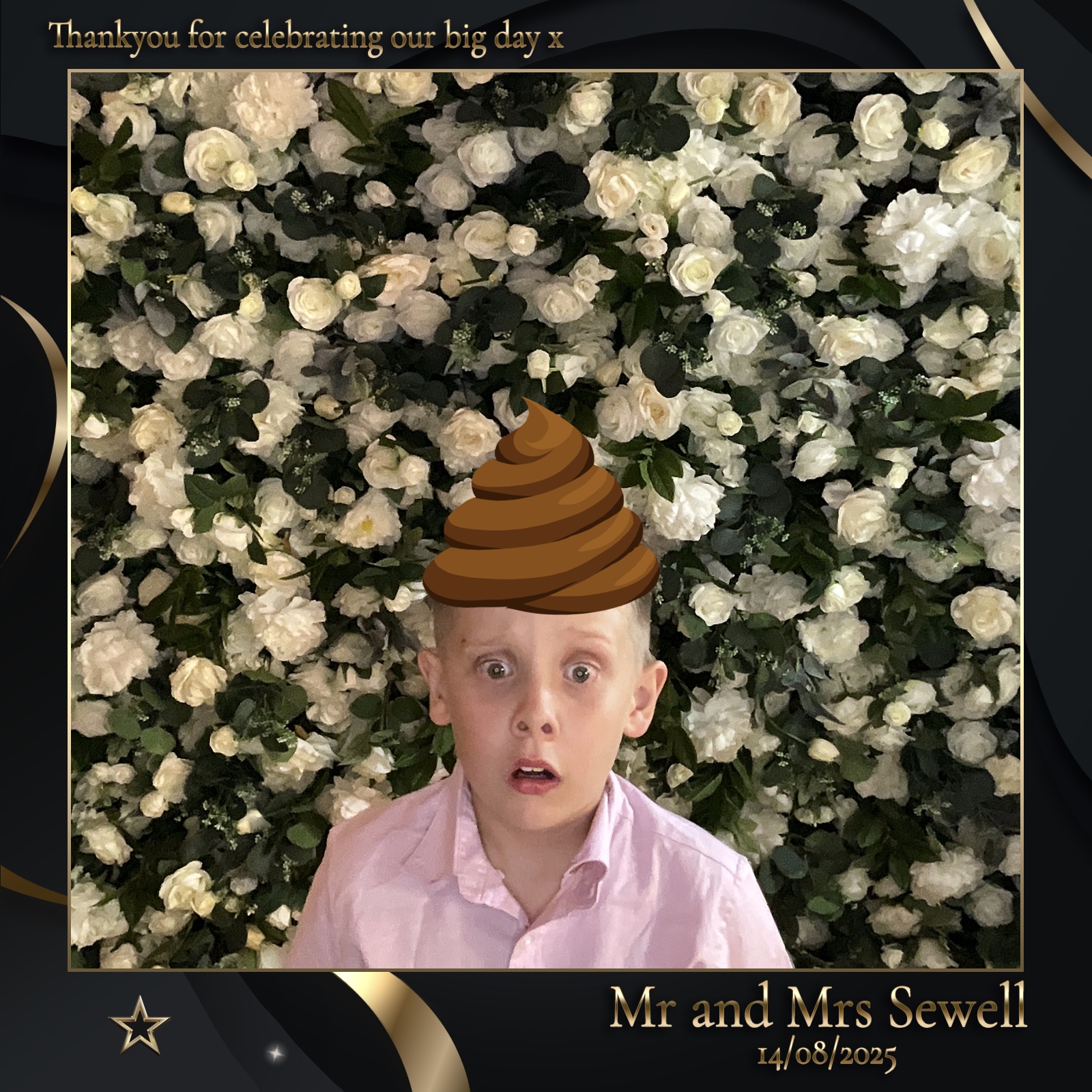 Mr & Mrs Sewell photo booth images  | View more photos from the event at gallery.magicimages.uk/u/MagicImages/Mr-Mrs-Sewell-photo-booth-images