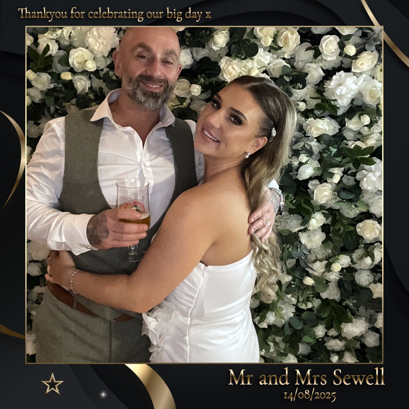 Mr & Mrs Sewell photo booth images  | View more photos from the event at gallery.magicimages.uk/u/MagicImages/Mr-Mrs-Sewell-photo-booth-images