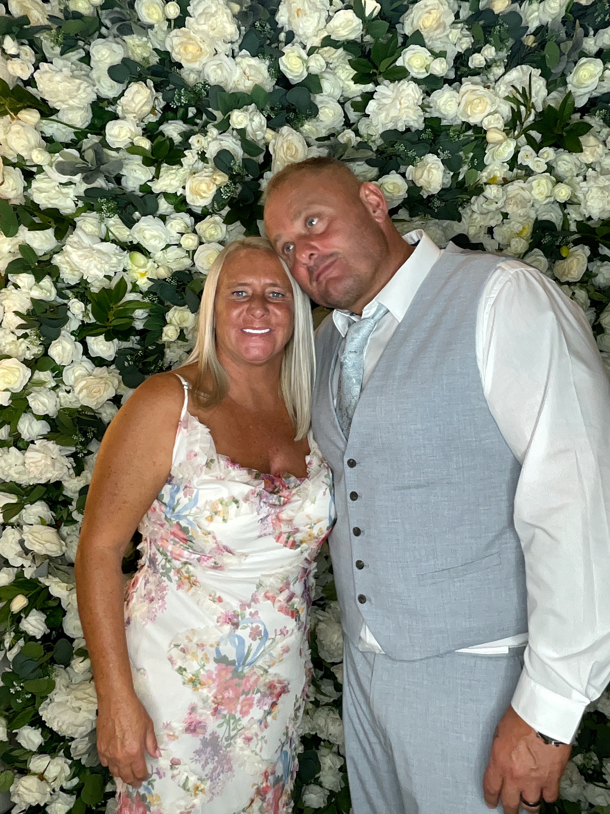 Mr & Mrs White  | View more photos from the event at gallery.magicimages.uk/u/MagicImages/Mr-Mrs-White