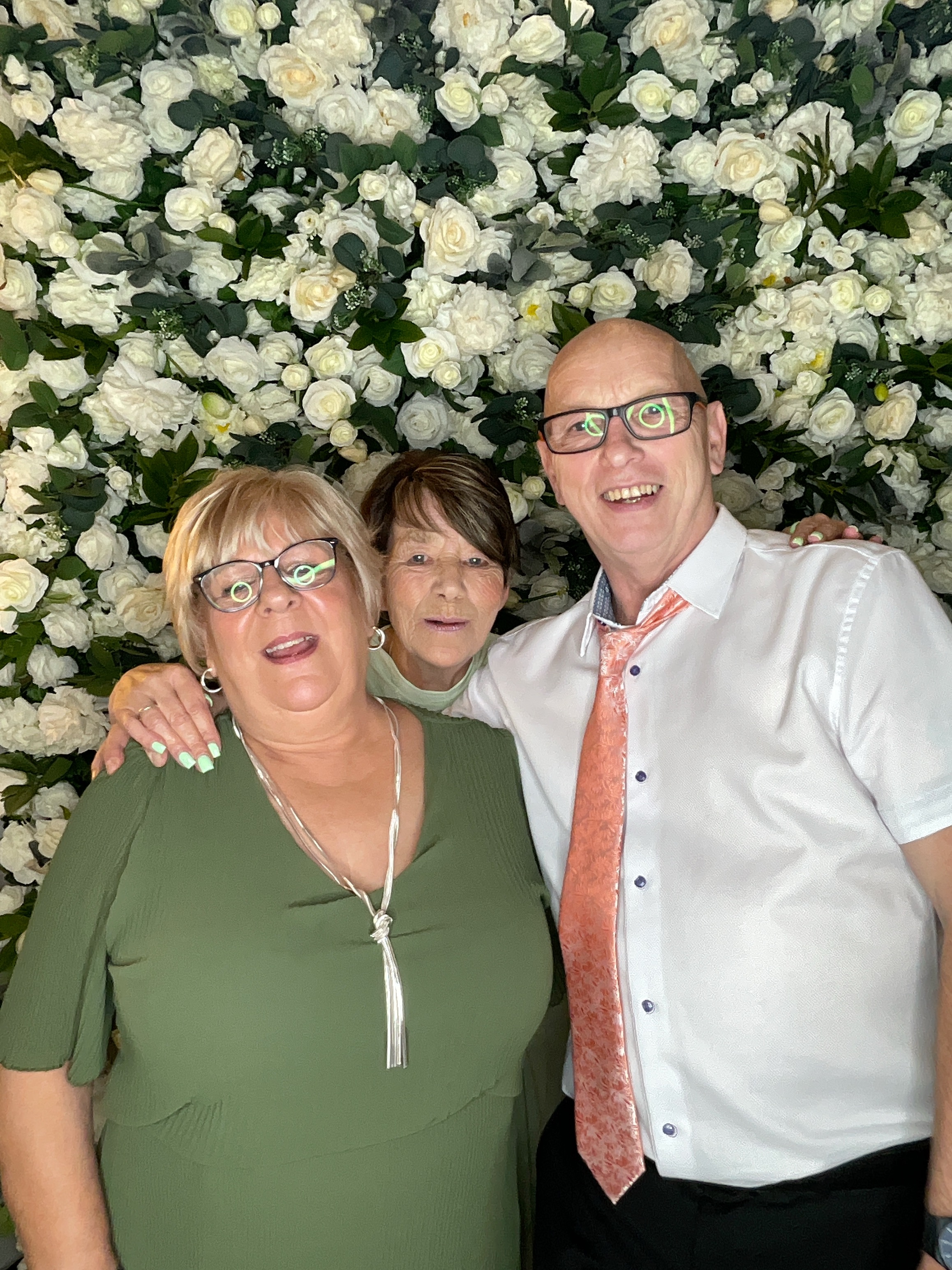 Mr & Mrs White  | View more photos from the event at gallery.magicimages.uk/u/MagicImages/Mr-Mrs-White