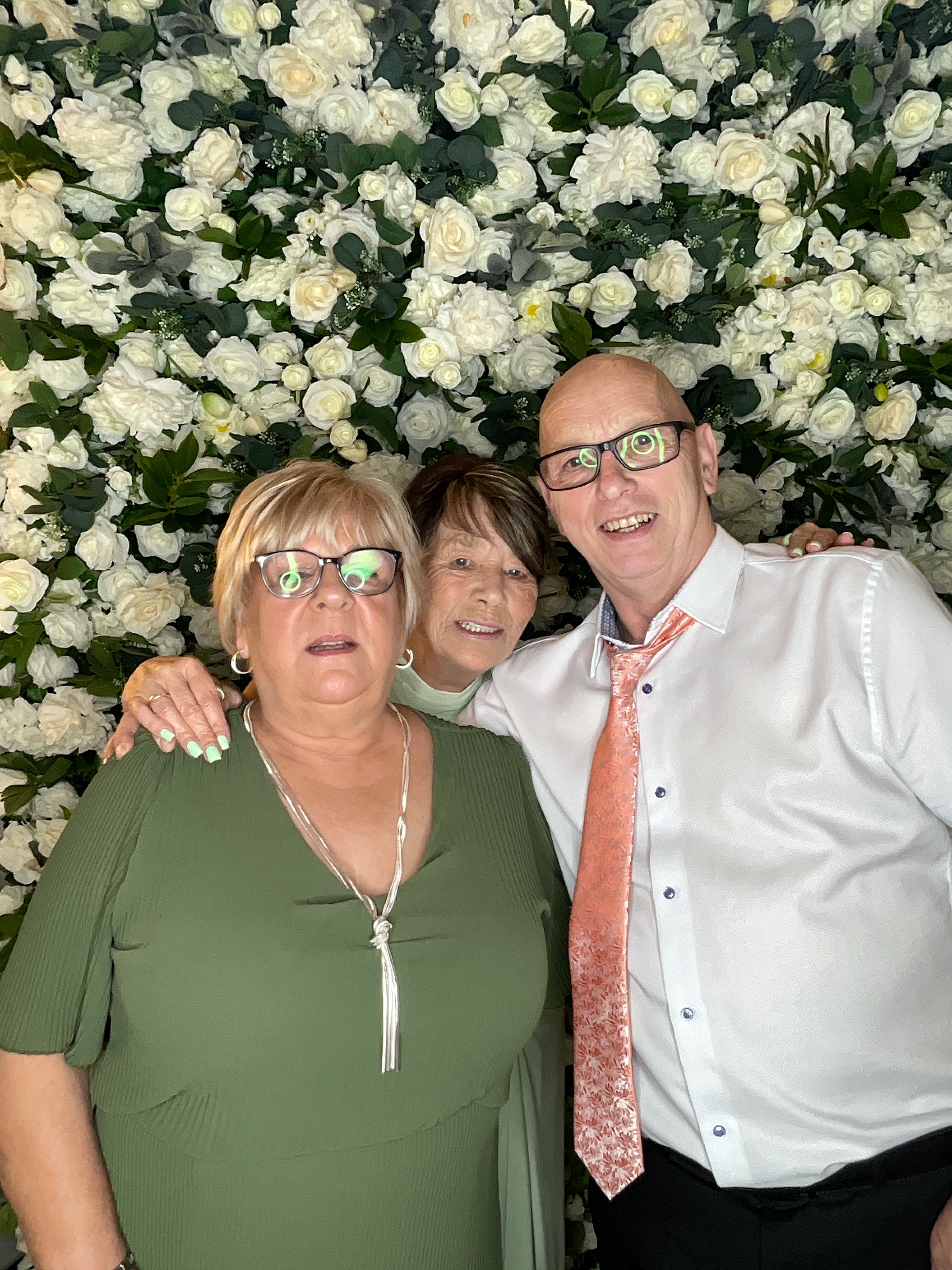 Mr & Mrs White  | View more photos from the event at gallery.magicimages.uk/u/MagicImages/Mr-Mrs-White