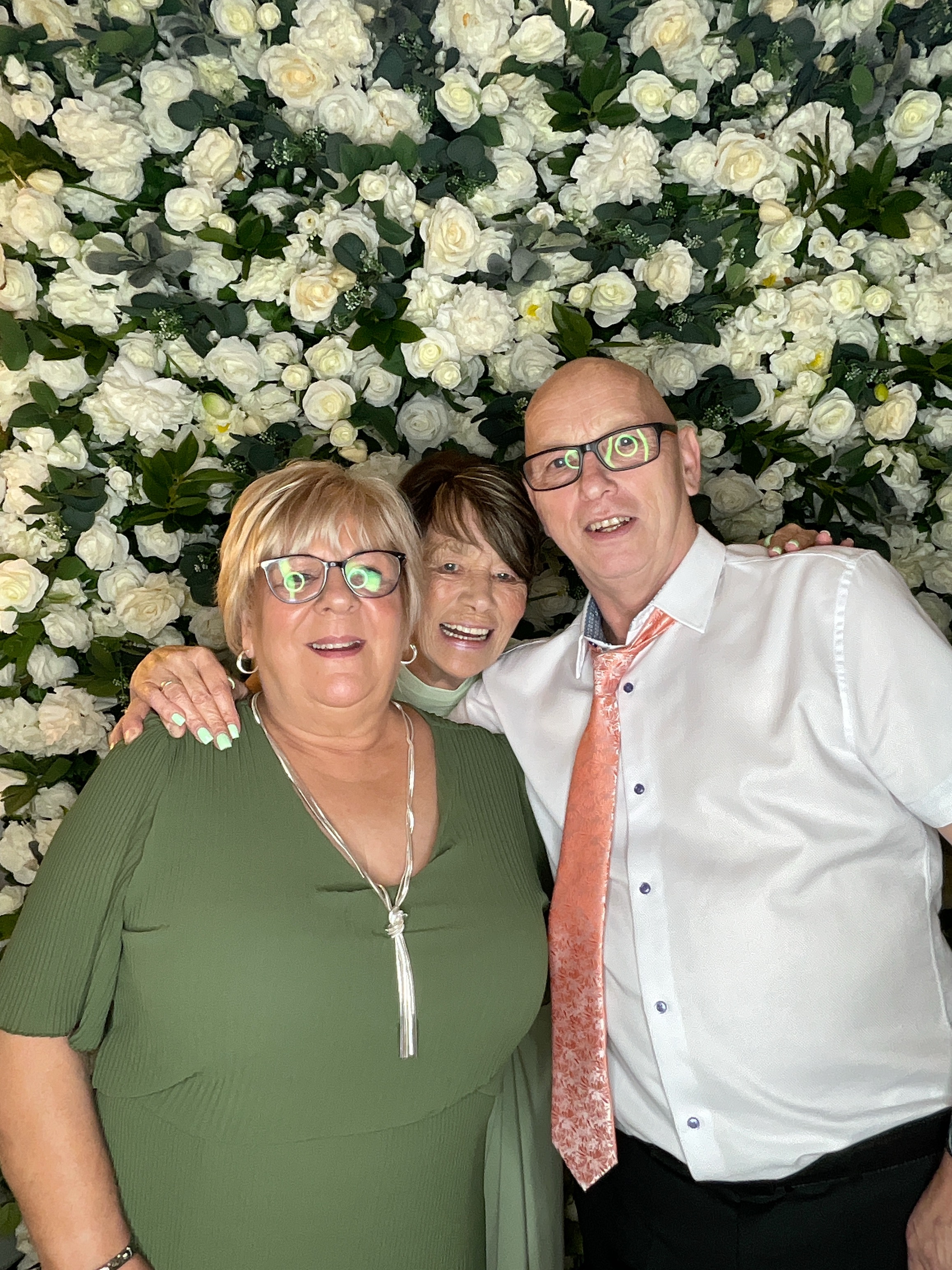 Mr & Mrs White  | View more photos from the event at gallery.magicimages.uk/u/MagicImages/Mr-Mrs-White