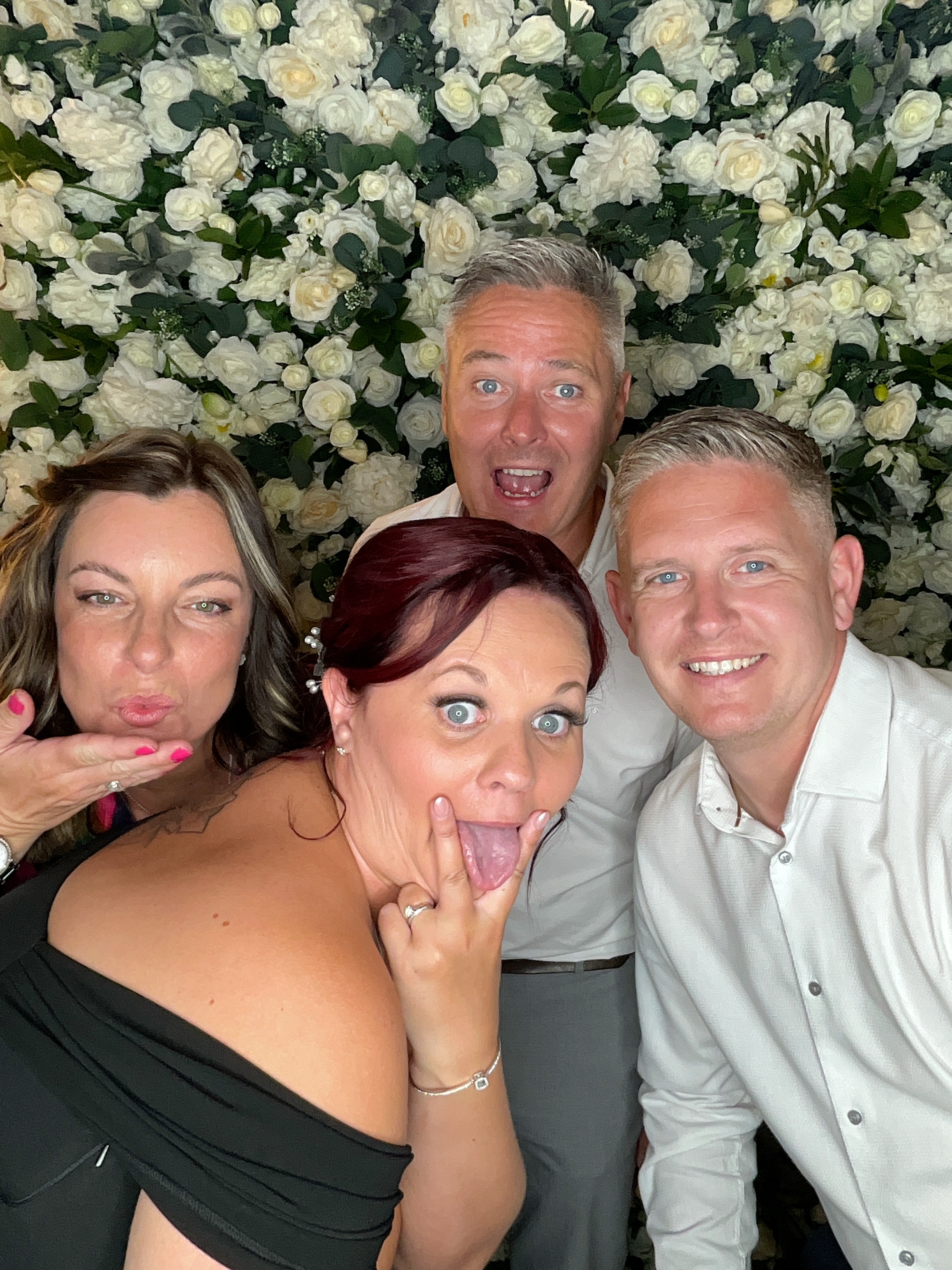 Mr & Mrs White  | View more photos from the event at gallery.magicimages.uk/u/MagicImages/Mr-Mrs-White