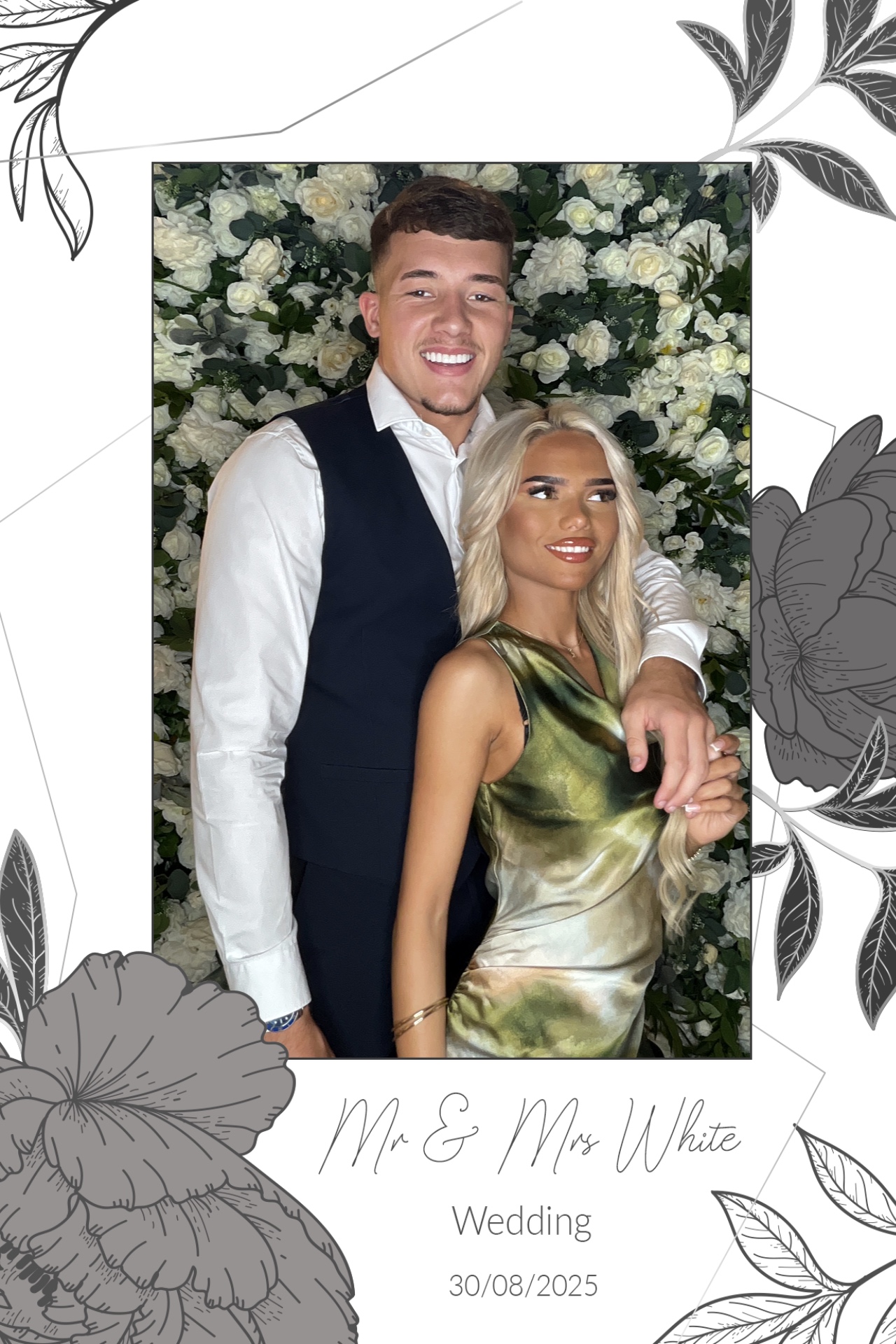 Mr & Mrs White  | View more photos from the event at gallery.magicimages.uk/u/MagicImages/Mr-Mrs-White