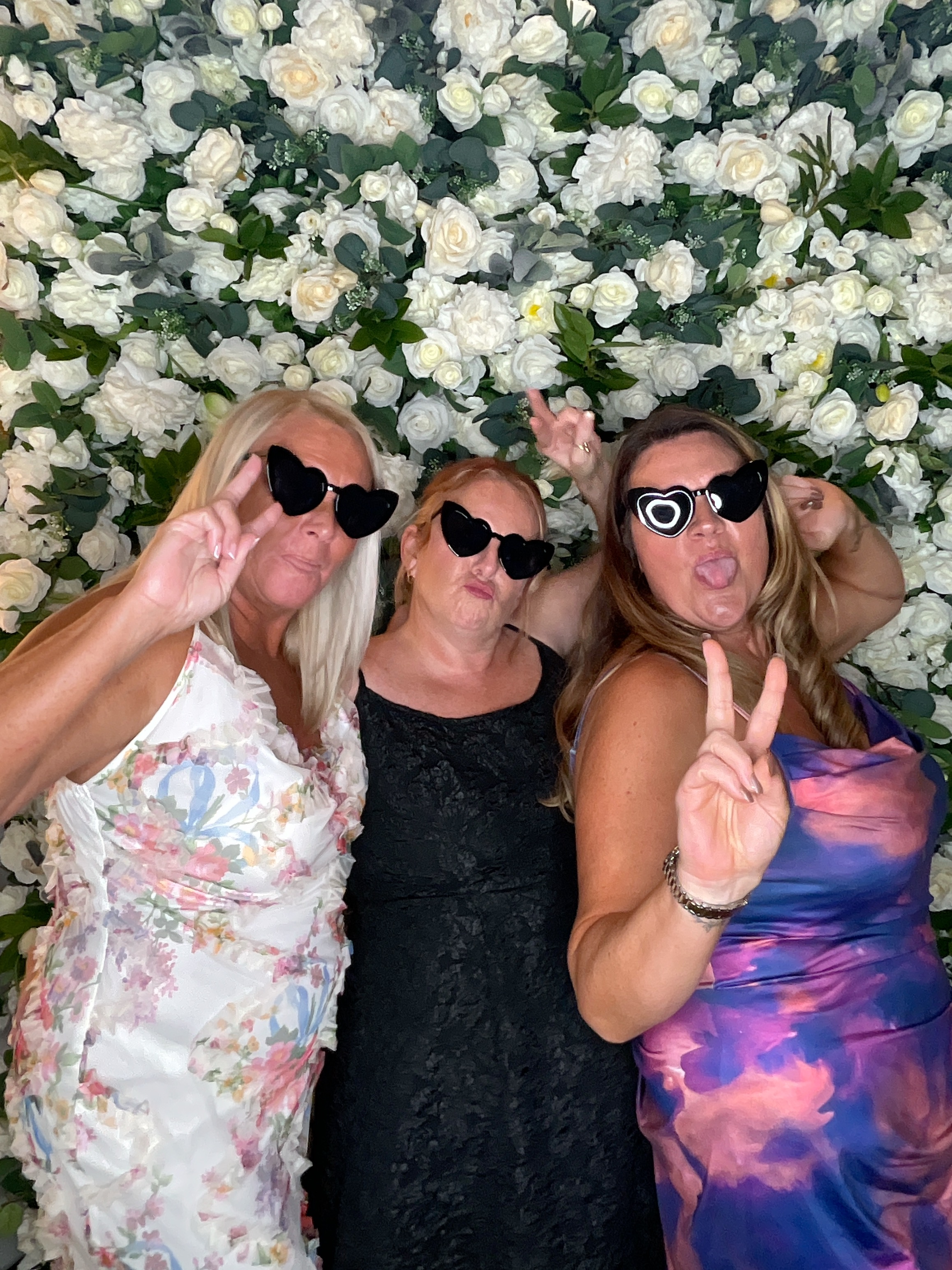 Mr & Mrs White  | View more photos from the event at gallery.magicimages.uk/u/MagicImages/Mr-Mrs-White