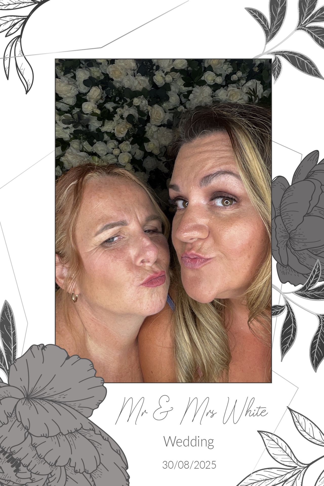 Mr & Mrs White  | View more photos from the event at gallery.magicimages.uk/u/MagicImages/Mr-Mrs-White