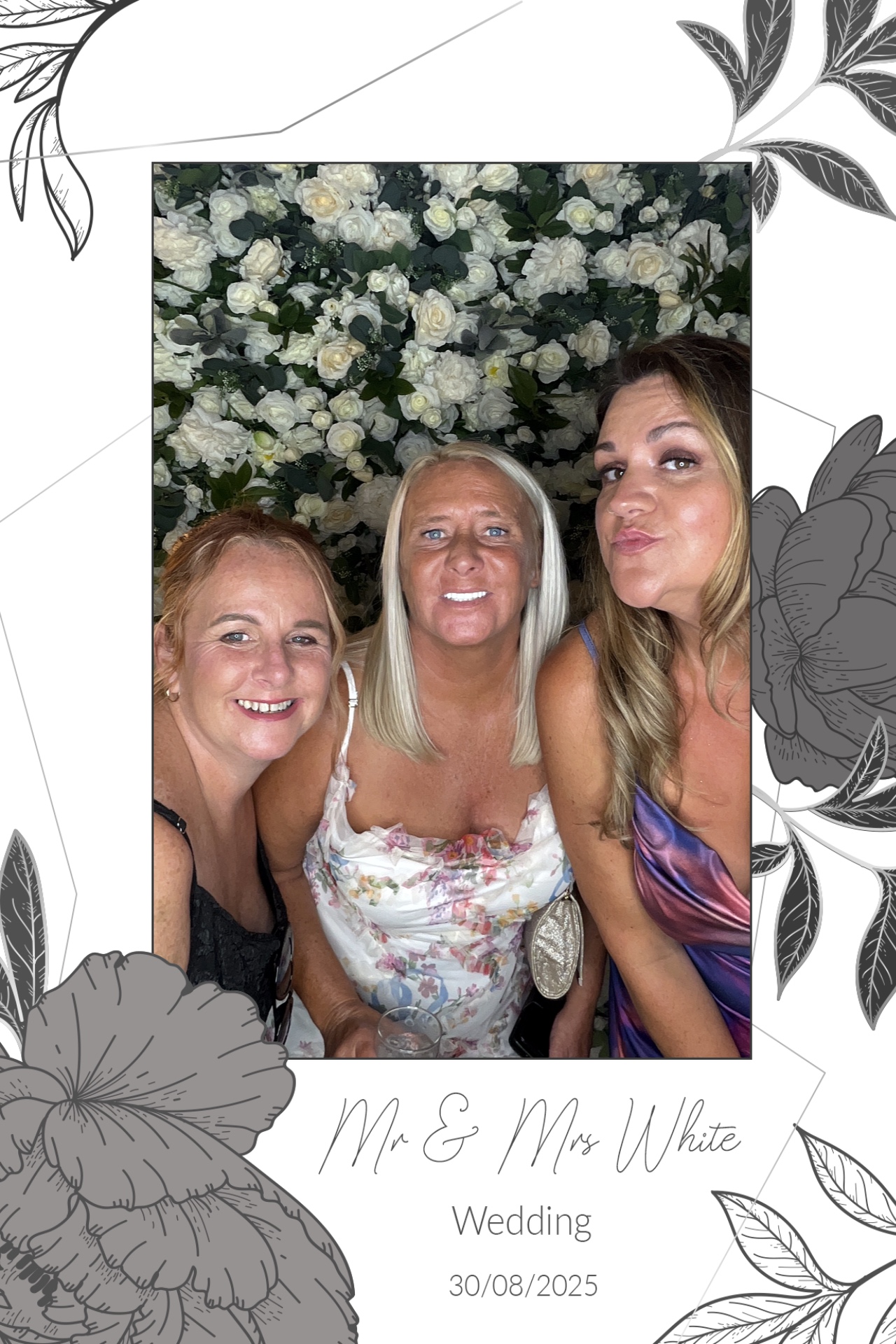 Mr & Mrs White  | View more photos from the event at gallery.magicimages.uk/u/MagicImages/Mr-Mrs-White