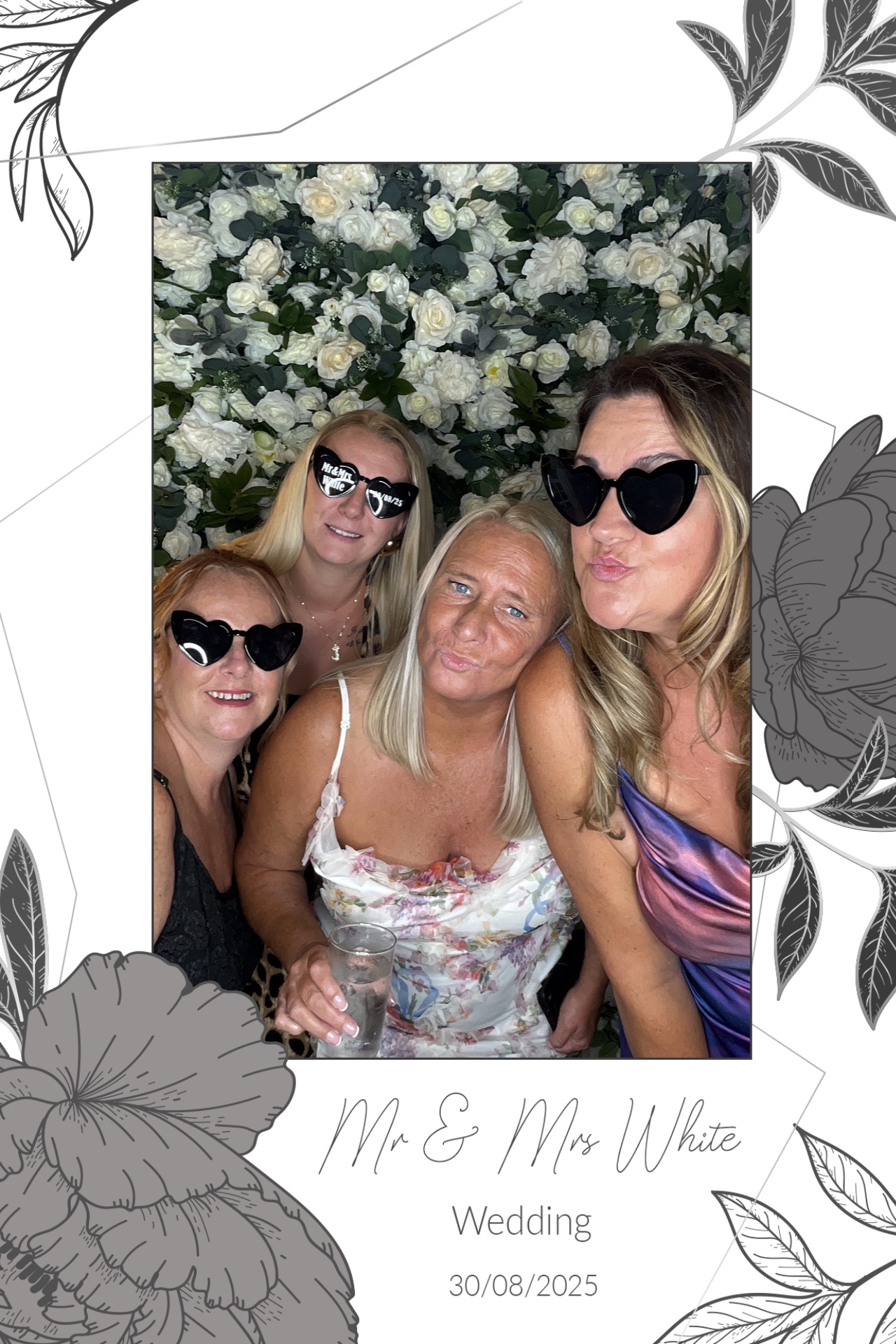 Mr & Mrs White  | View more photos from the event at gallery.magicimages.uk/u/MagicImages/Mr-Mrs-White