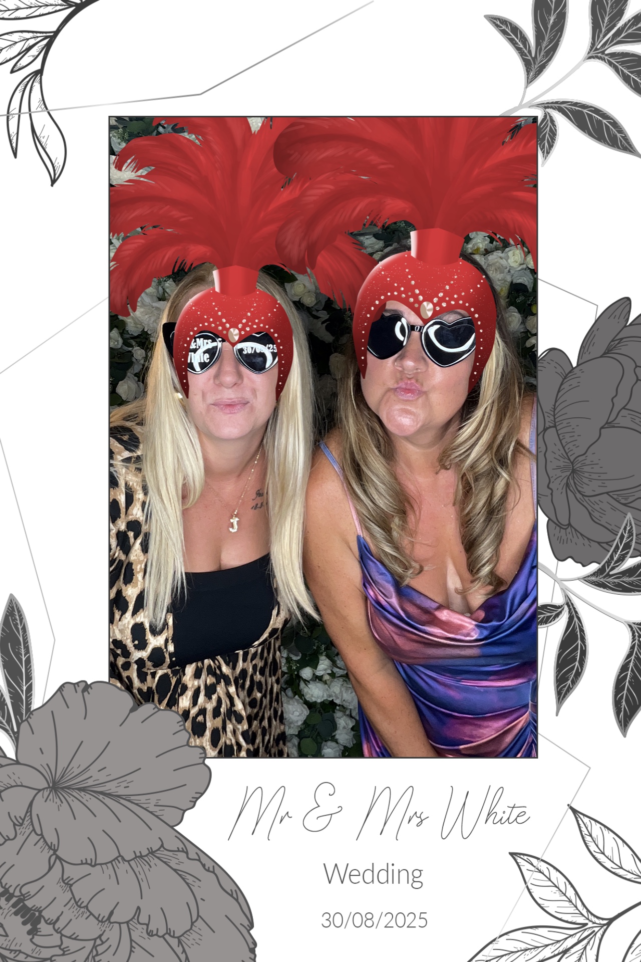 Mr & Mrs White  | View more photos from the event at gallery.magicimages.uk/u/MagicImages/Mr-Mrs-White