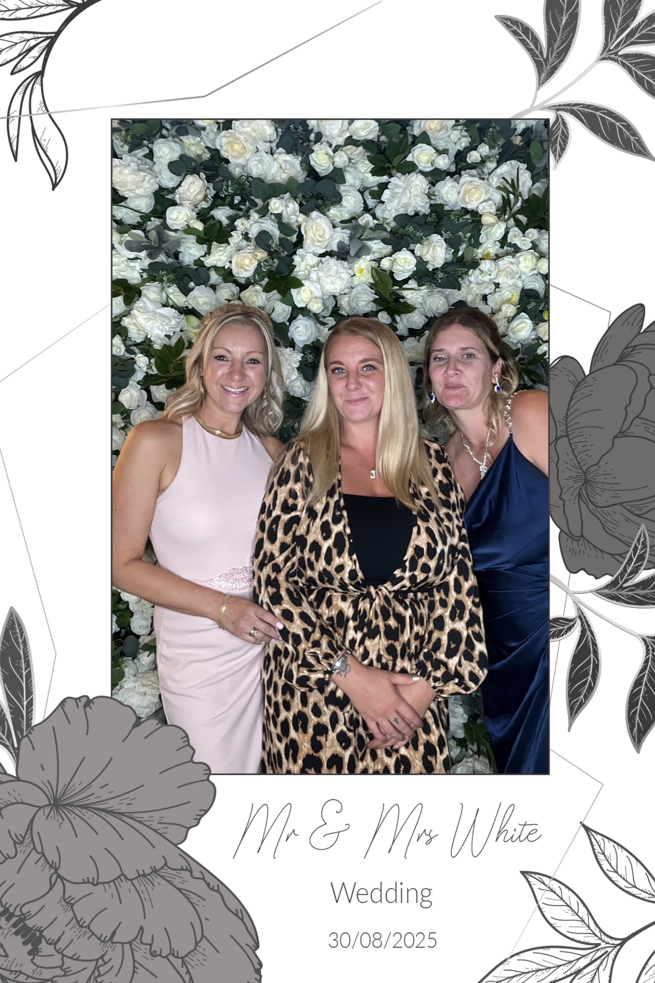 Mr & Mrs White  | View more photos from the event at gallery.magicimages.uk/u/MagicImages/Mr-Mrs-White