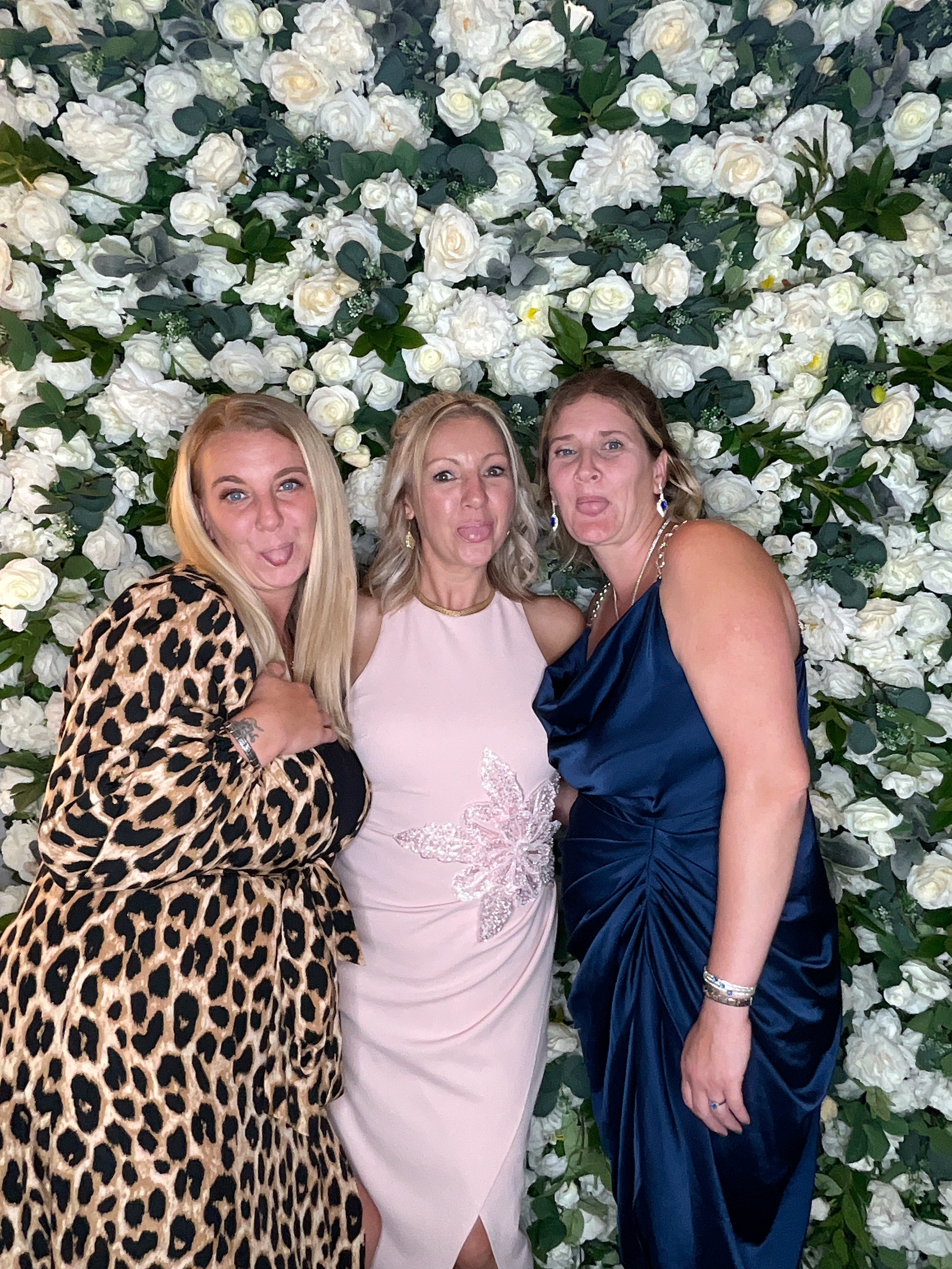 Mr & Mrs White  | View more photos from the event at gallery.magicimages.uk/u/MagicImages/Mr-Mrs-White