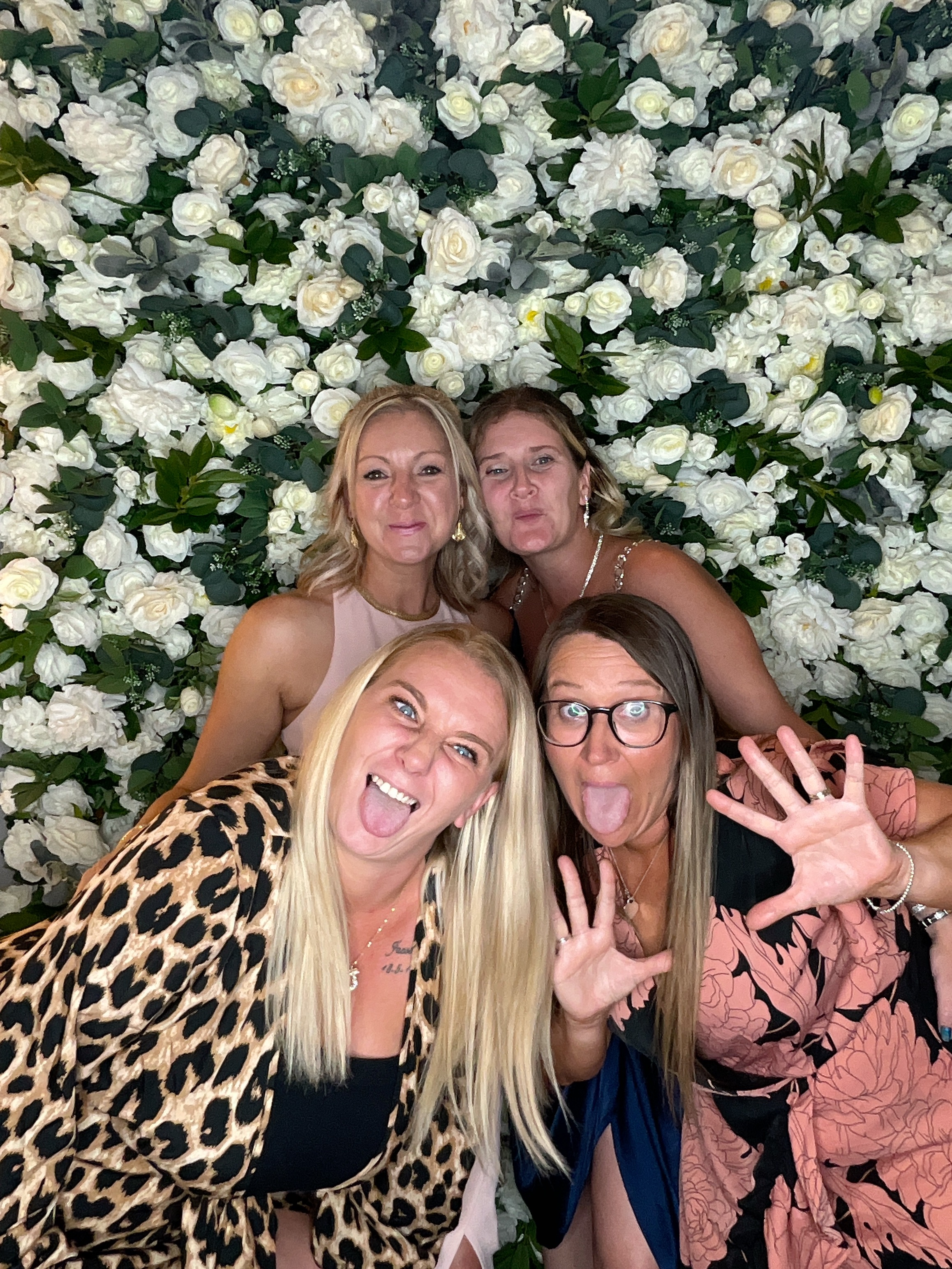 Mr & Mrs White  | View more photos from the event at gallery.magicimages.uk/u/MagicImages/Mr-Mrs-White