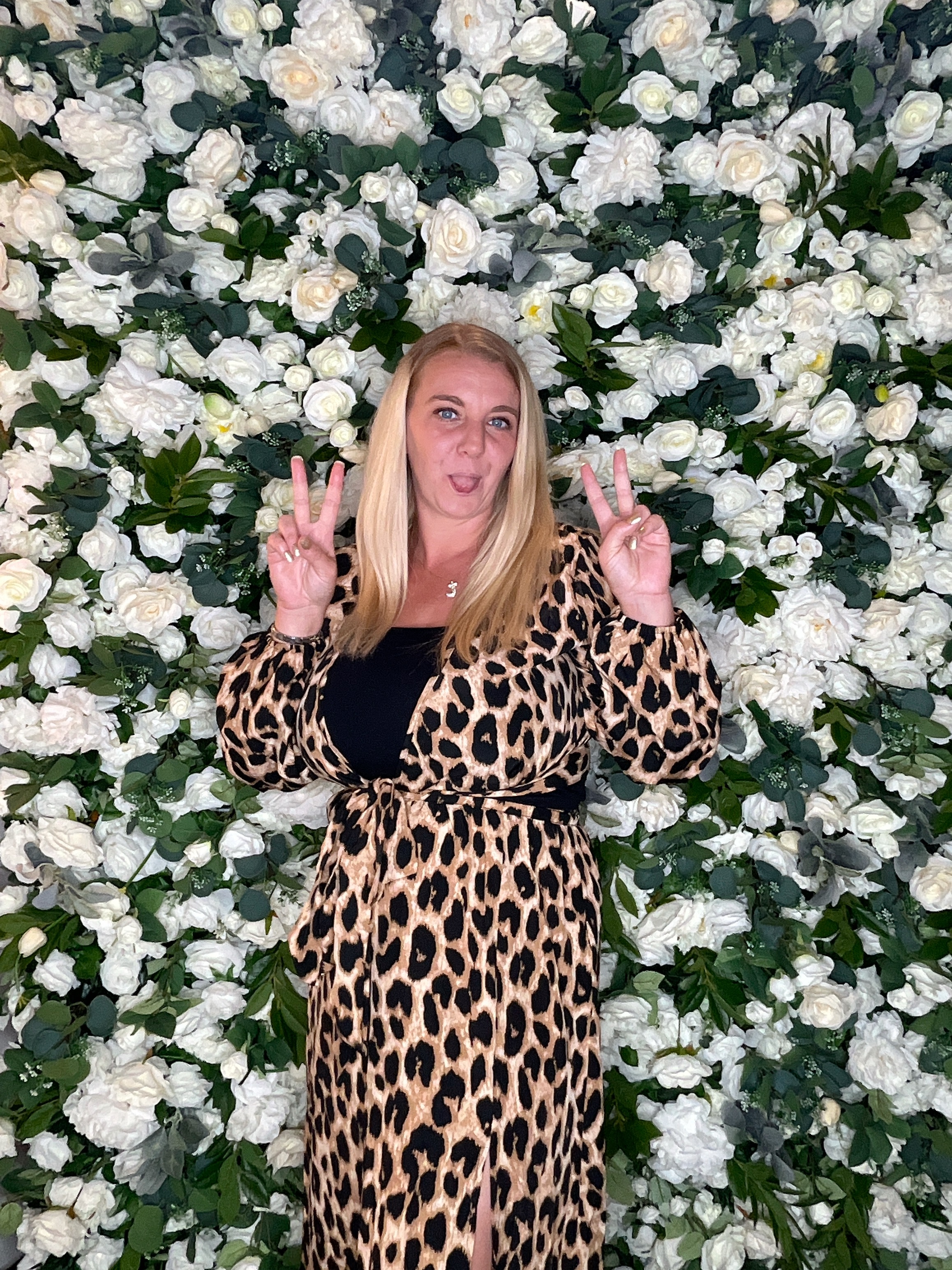 Mr & Mrs White  | View more photos from the event at gallery.magicimages.uk/u/MagicImages/Mr-Mrs-White