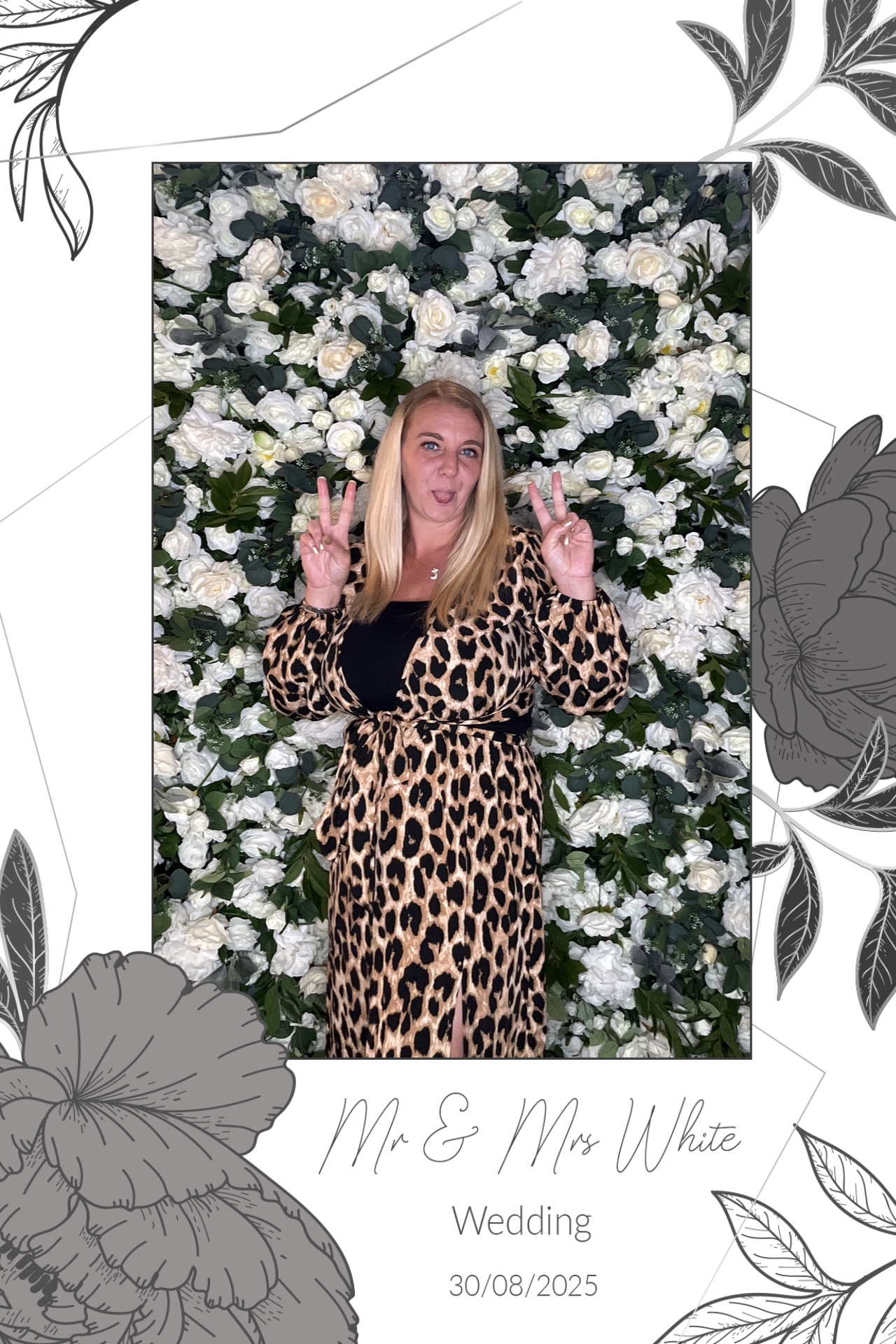 Mr & Mrs White  | View more photos from the event at gallery.magicimages.uk/u/MagicImages/Mr-Mrs-White