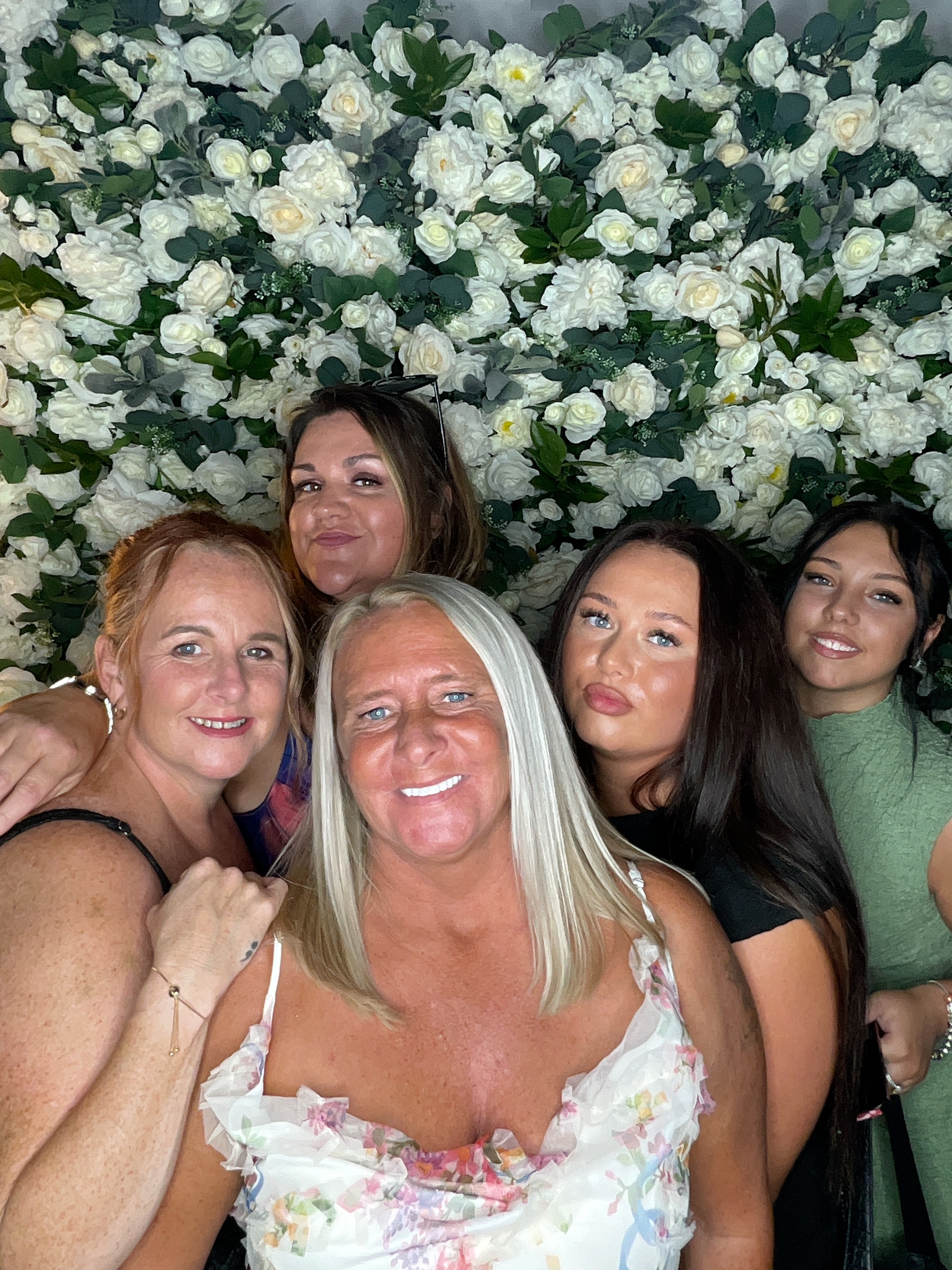 Mr & Mrs White  | View more photos from the event at gallery.magicimages.uk/u/MagicImages/Mr-Mrs-White