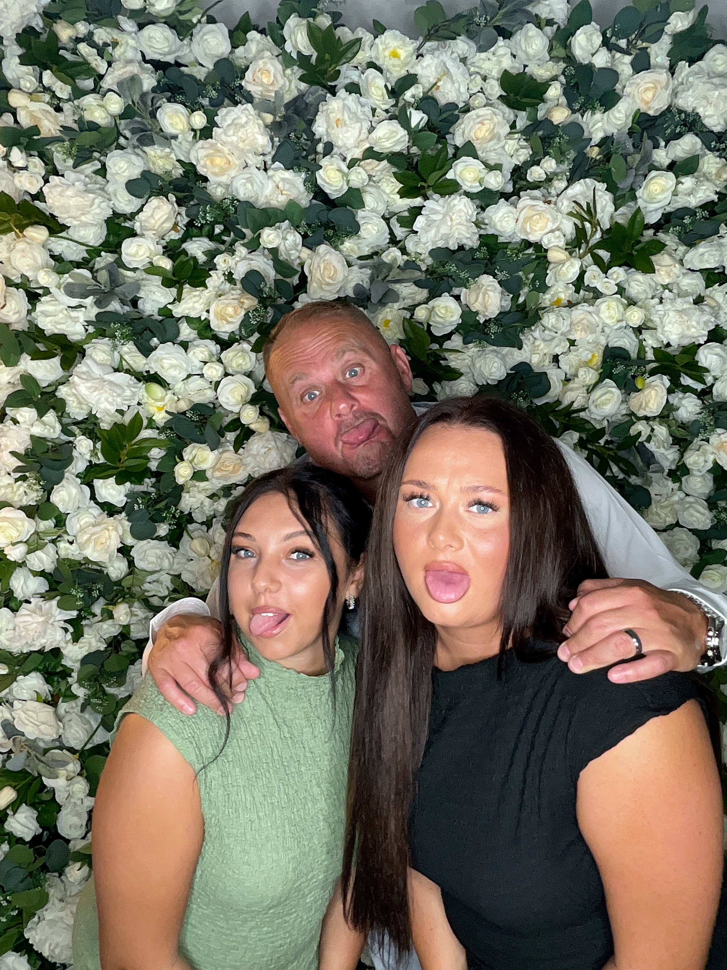 Mr & Mrs White  | View more photos from the event at gallery.magicimages.uk/u/MagicImages/Mr-Mrs-White