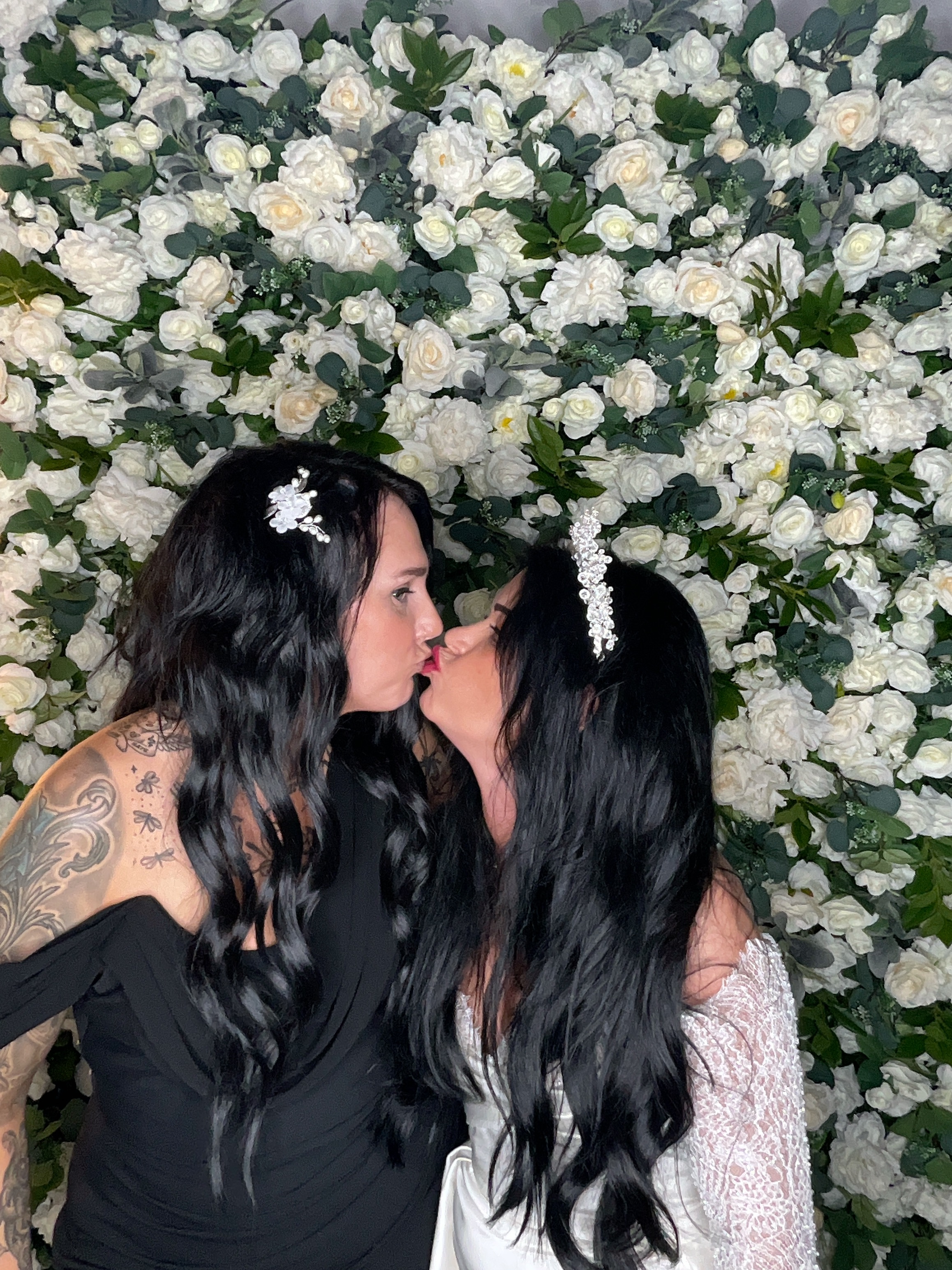 Mr & Mrs White  | View more photos from the event at gallery.magicimages.uk/u/MagicImages/Mr-Mrs-White