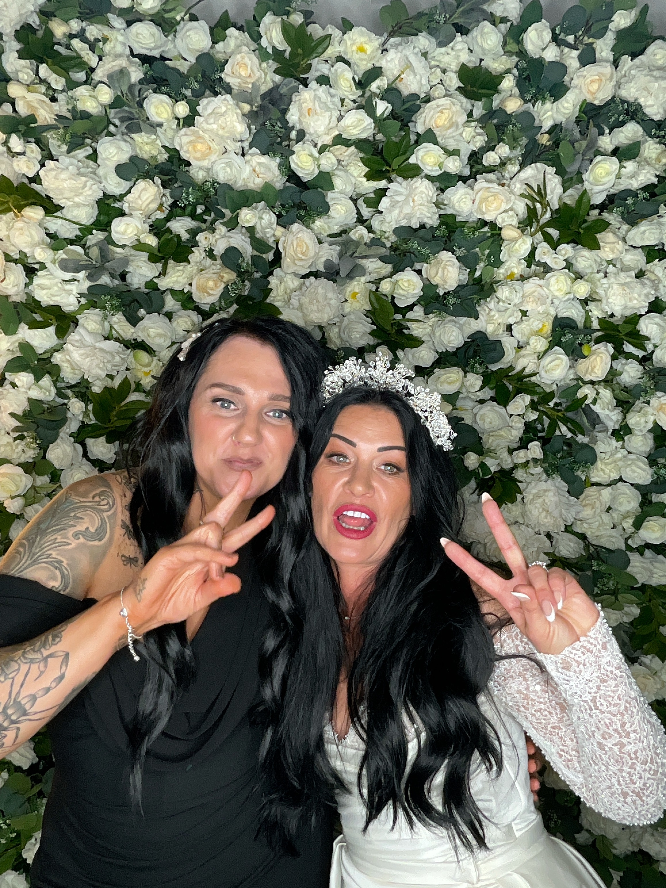 Mr & Mrs White  | View more photos from the event at gallery.magicimages.uk/u/MagicImages/Mr-Mrs-White