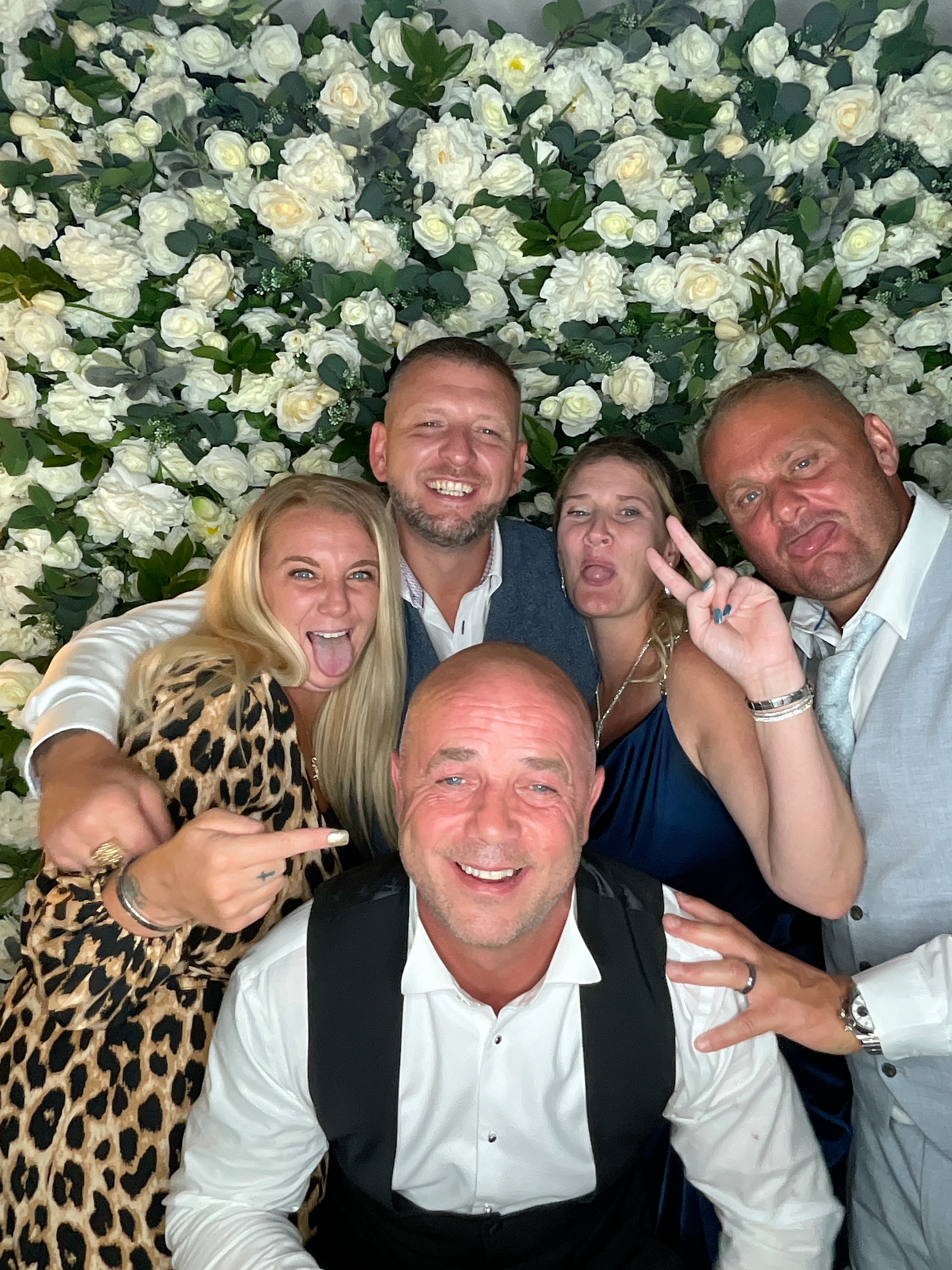 Mr & Mrs White  | View more photos from the event at gallery.magicimages.uk/u/MagicImages/Mr-Mrs-White