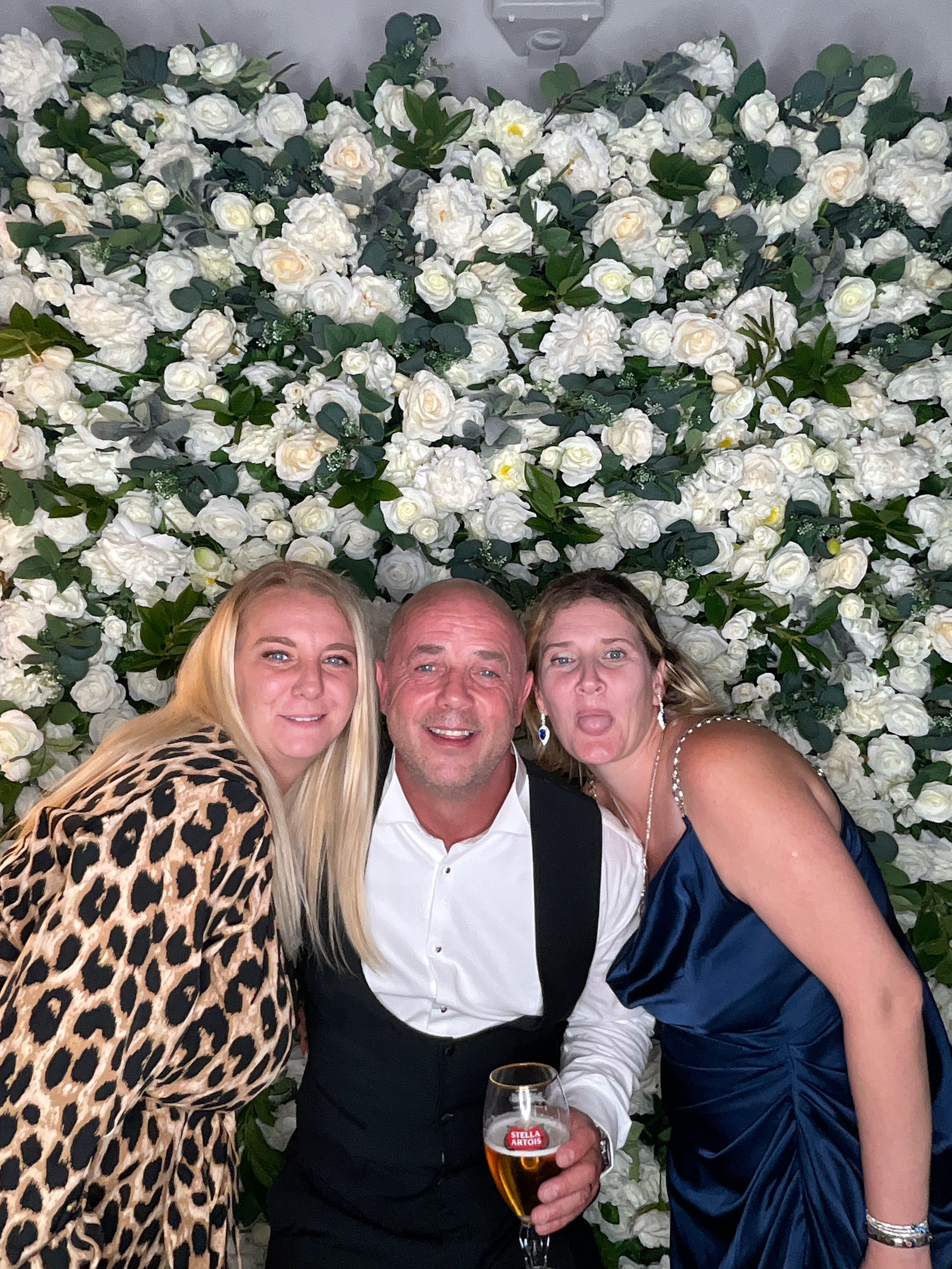 Mr & Mrs White  | View more photos from the event at gallery.magicimages.uk/u/MagicImages/Mr-Mrs-White