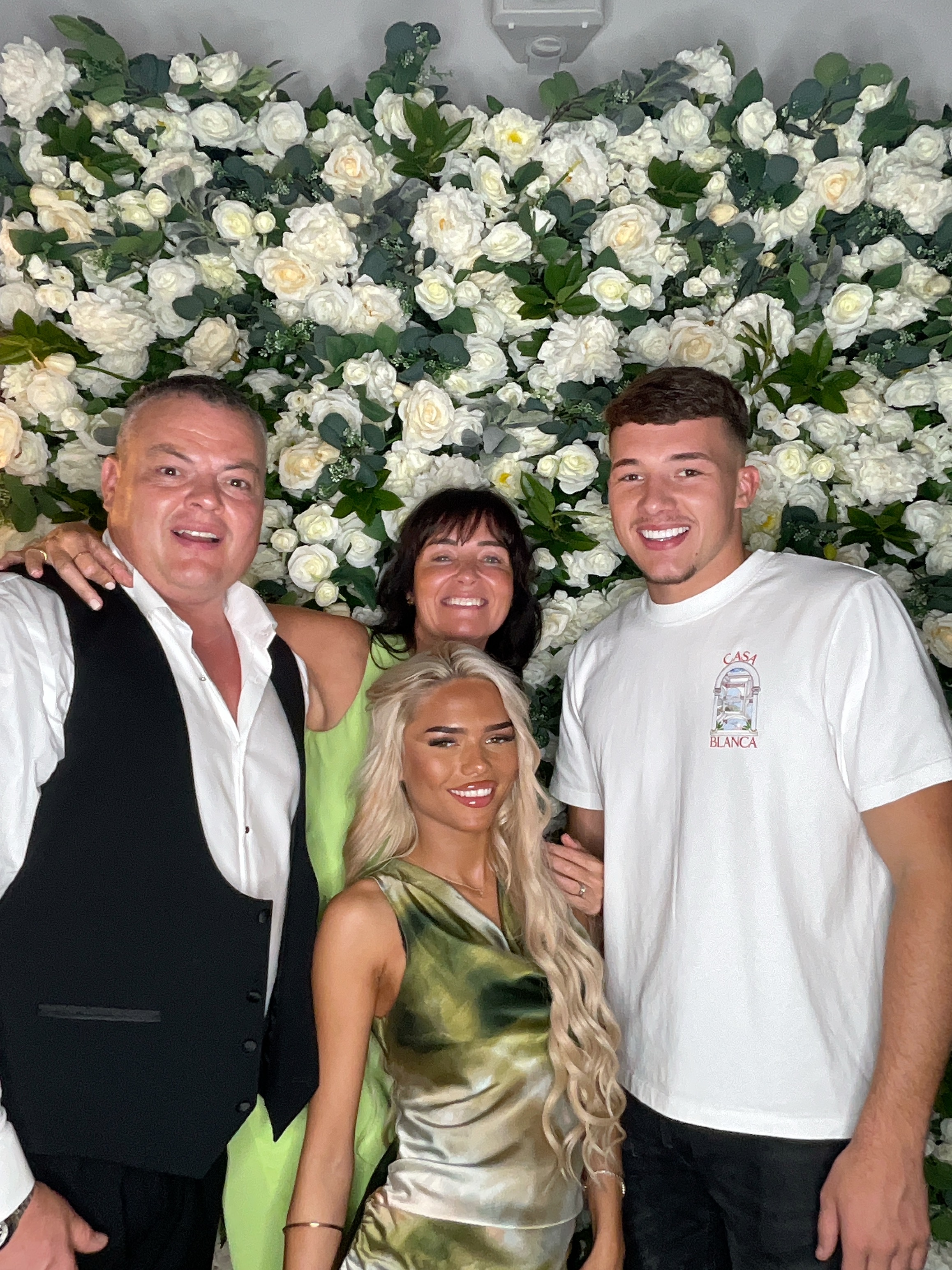 Mr & Mrs White  | View more photos from the event at gallery.magicimages.uk/u/MagicImages/Mr-Mrs-White