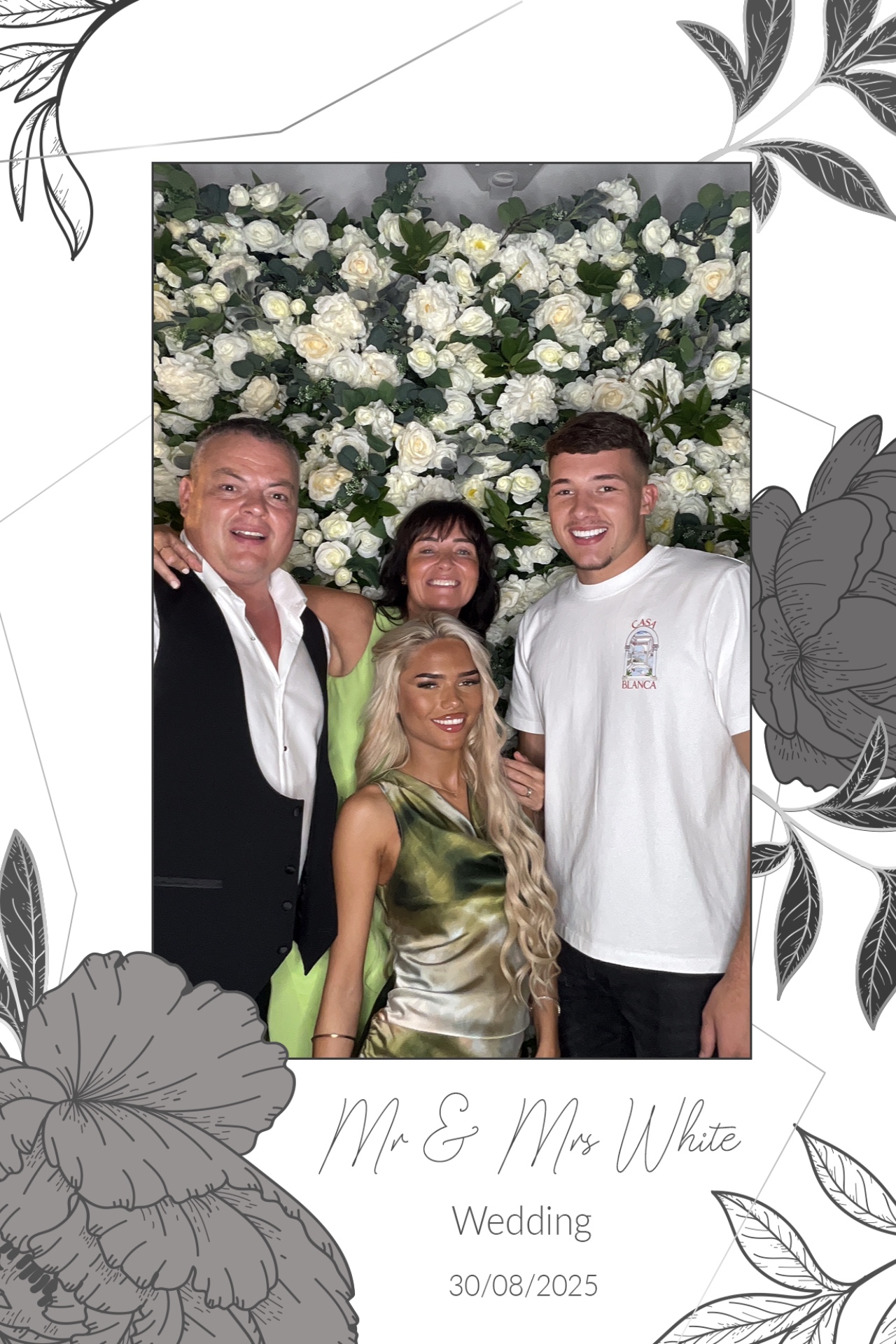 Mr & Mrs White  | View more photos from the event at gallery.magicimages.uk/u/MagicImages/Mr-Mrs-White