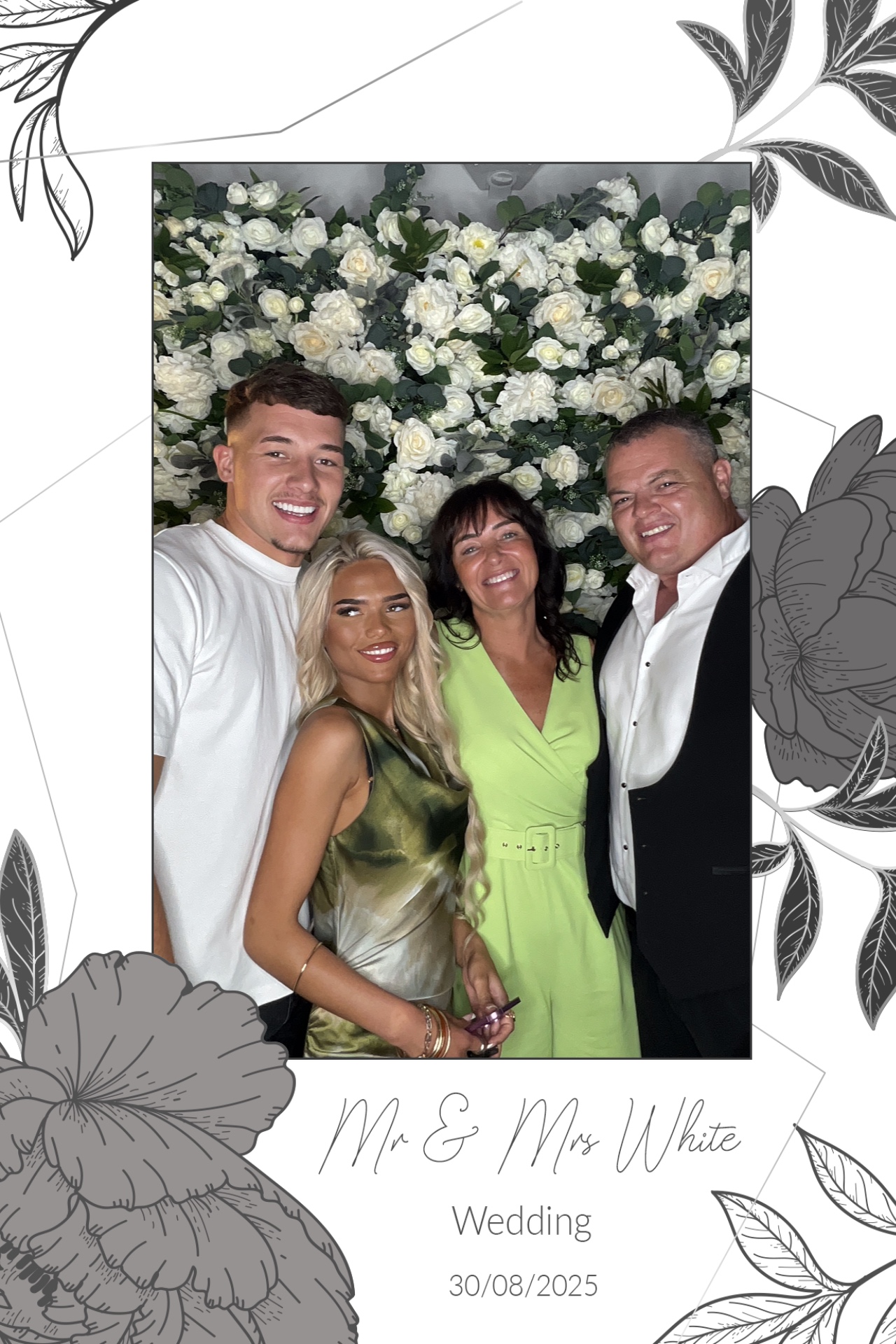 Mr & Mrs White  | View more photos from the event at gallery.magicimages.uk/u/MagicImages/Mr-Mrs-White