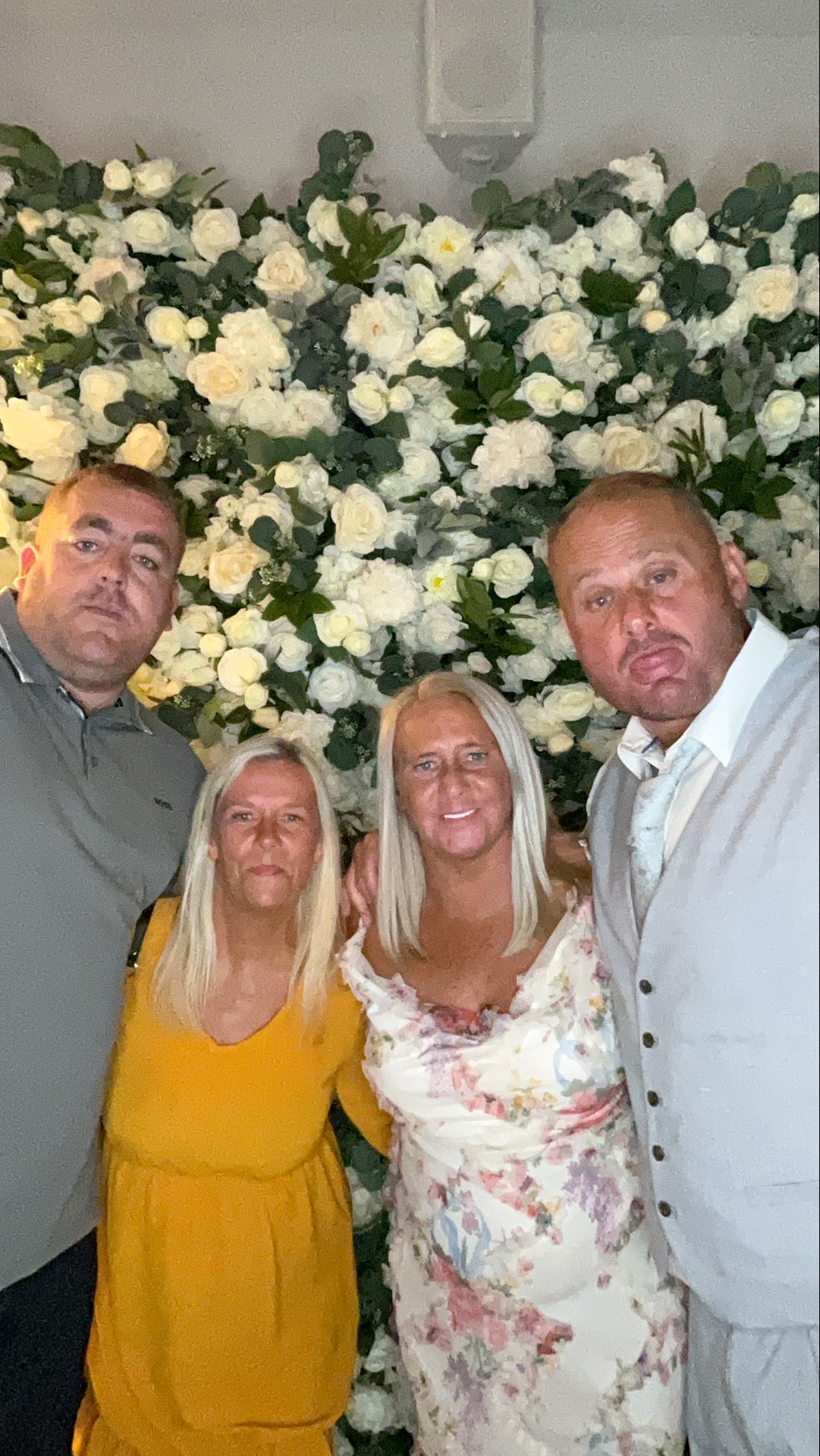 Mr & Mrs White  | View more photos from the event at gallery.magicimages.uk/u/MagicImages/Mr-Mrs-White