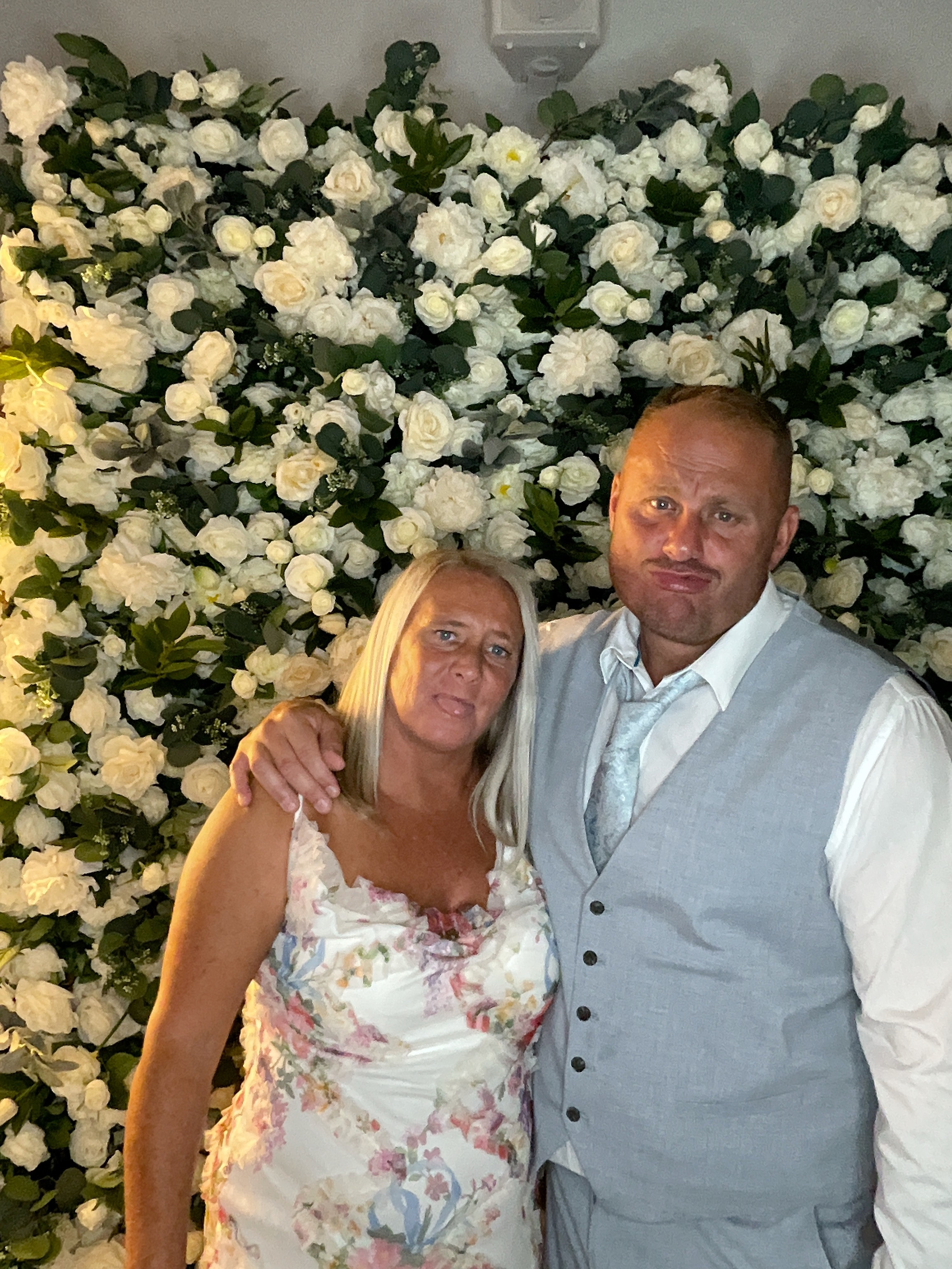 Mr & Mrs White  | View more photos from the event at gallery.magicimages.uk/u/MagicImages/Mr-Mrs-White