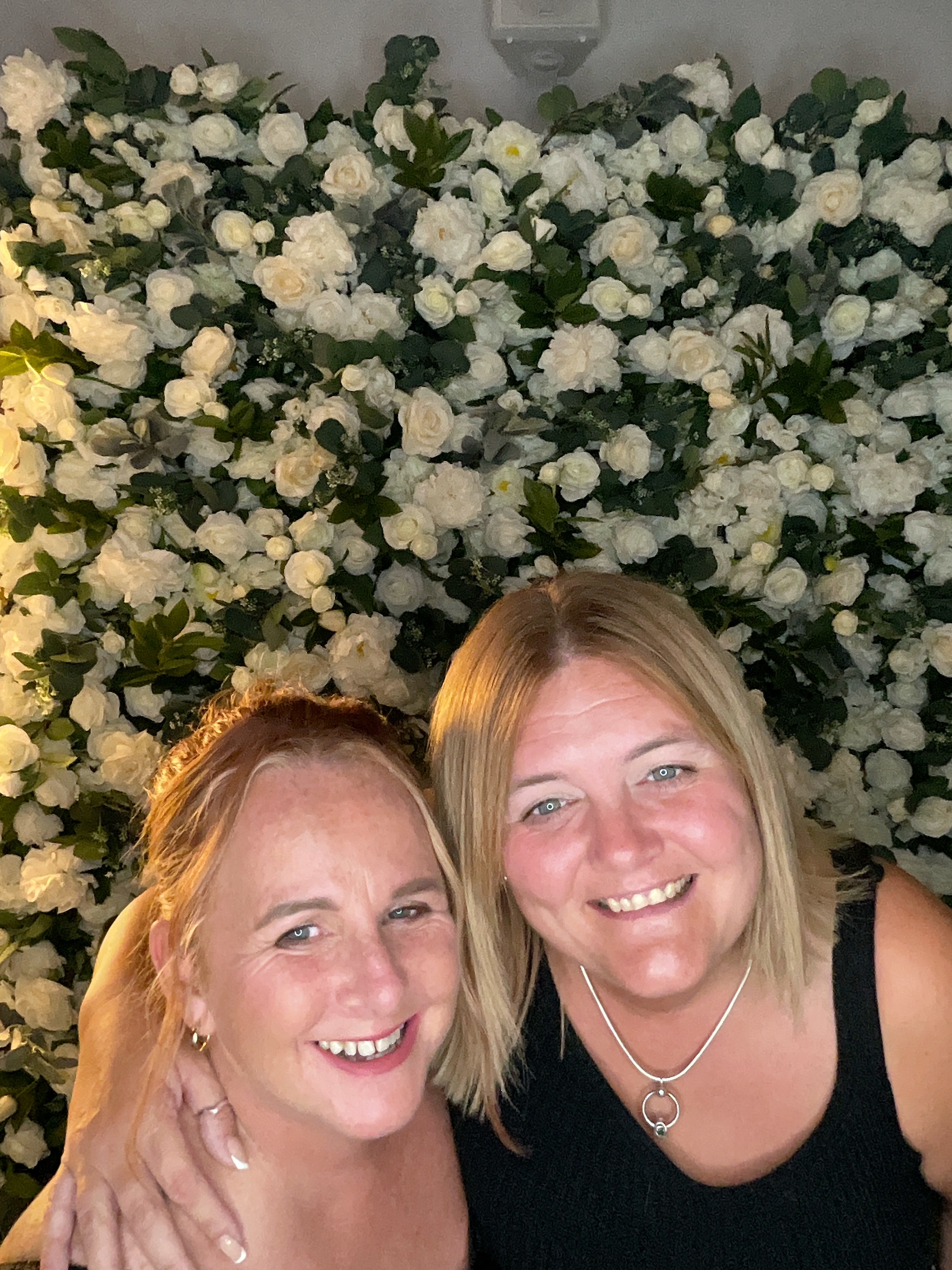 Mr & Mrs White  | View more photos from the event at gallery.magicimages.uk/u/MagicImages/Mr-Mrs-White