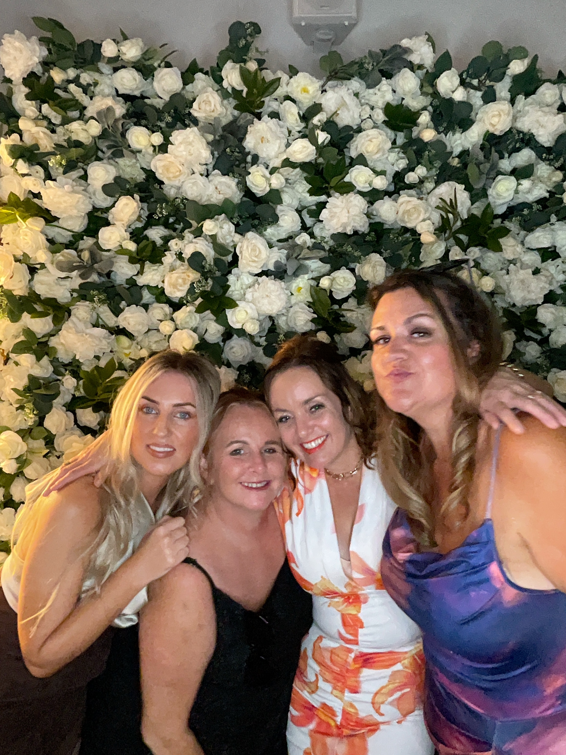 Mr & Mrs White  | View more photos from the event at gallery.magicimages.uk/u/MagicImages/Mr-Mrs-White