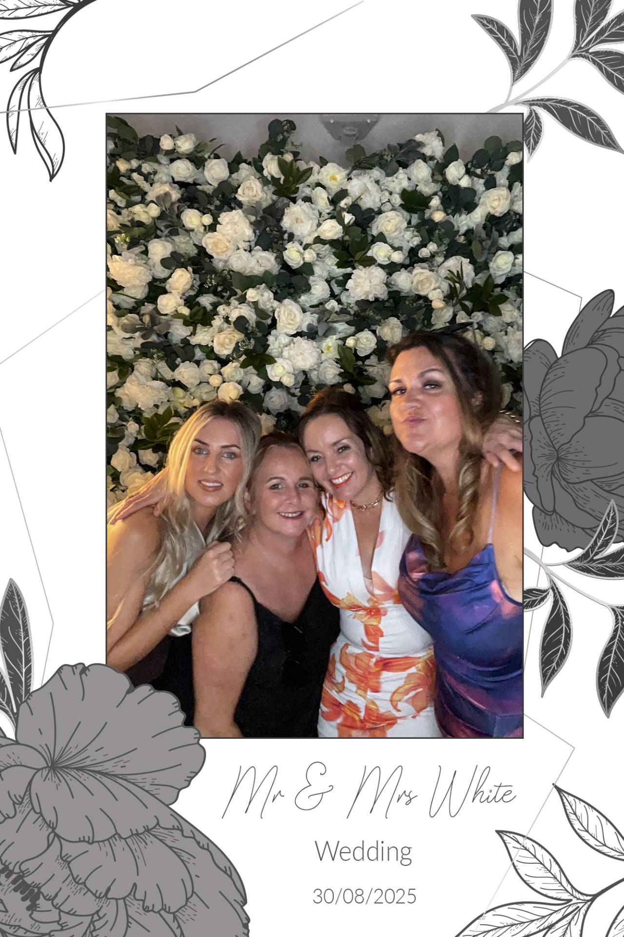 Mr & Mrs White  | View more photos from the event at gallery.magicimages.uk/u/MagicImages/Mr-Mrs-White