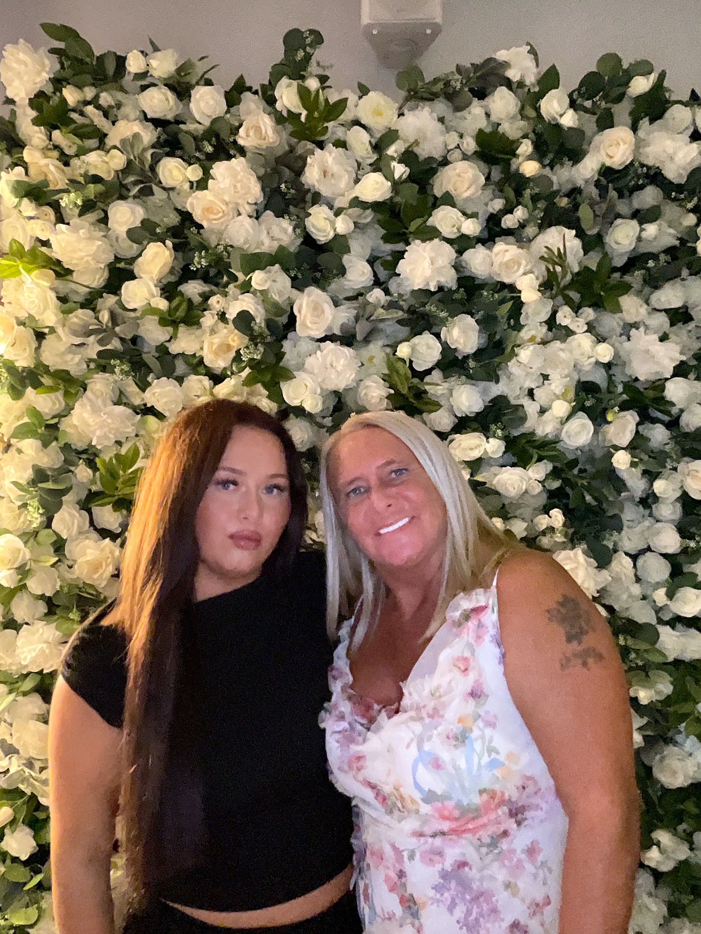 Mr & Mrs White  | View more photos from the event at gallery.magicimages.uk/u/MagicImages/Mr-Mrs-White