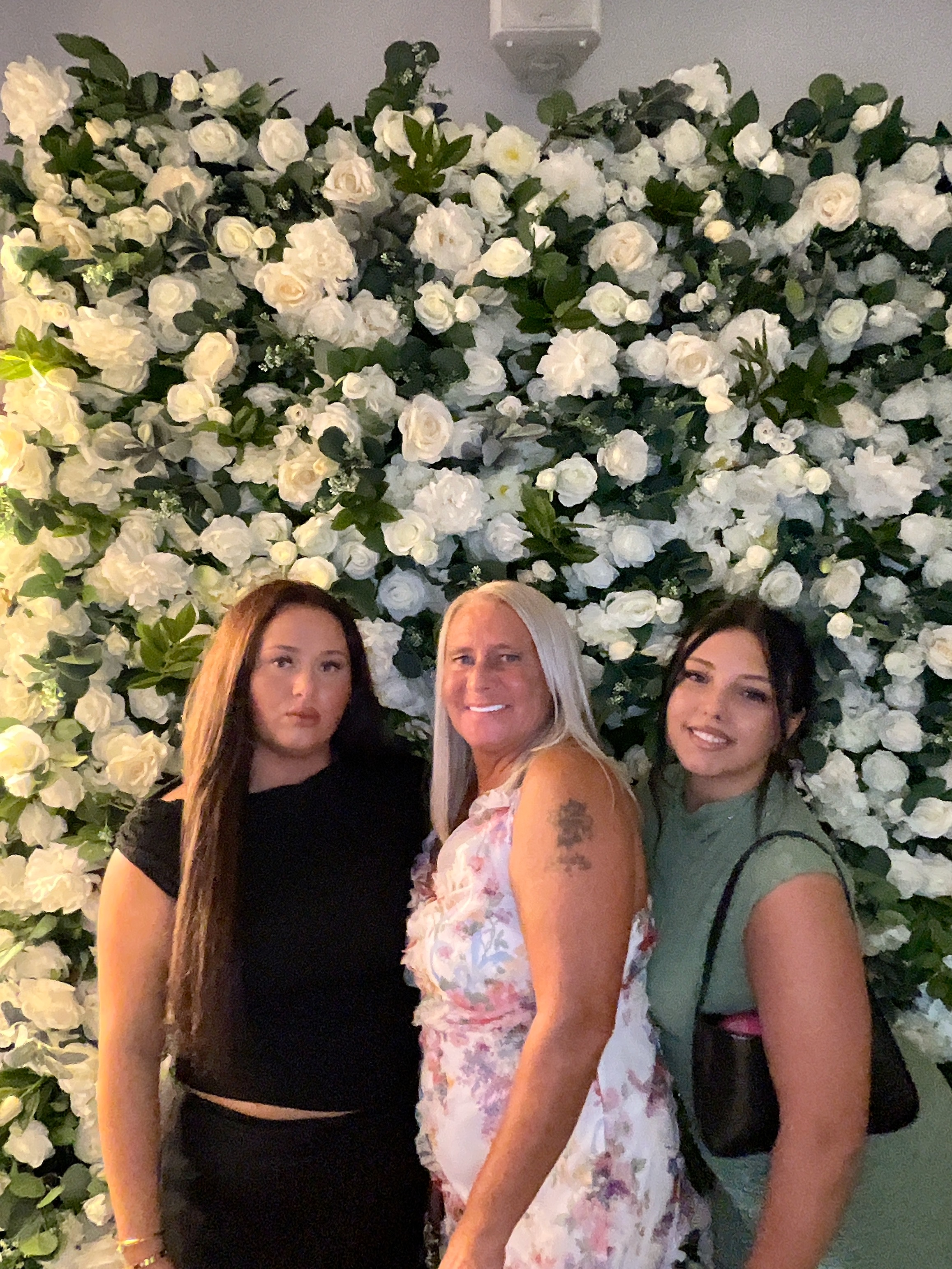 Mr & Mrs White  | View more photos from the event at gallery.magicimages.uk/u/MagicImages/Mr-Mrs-White