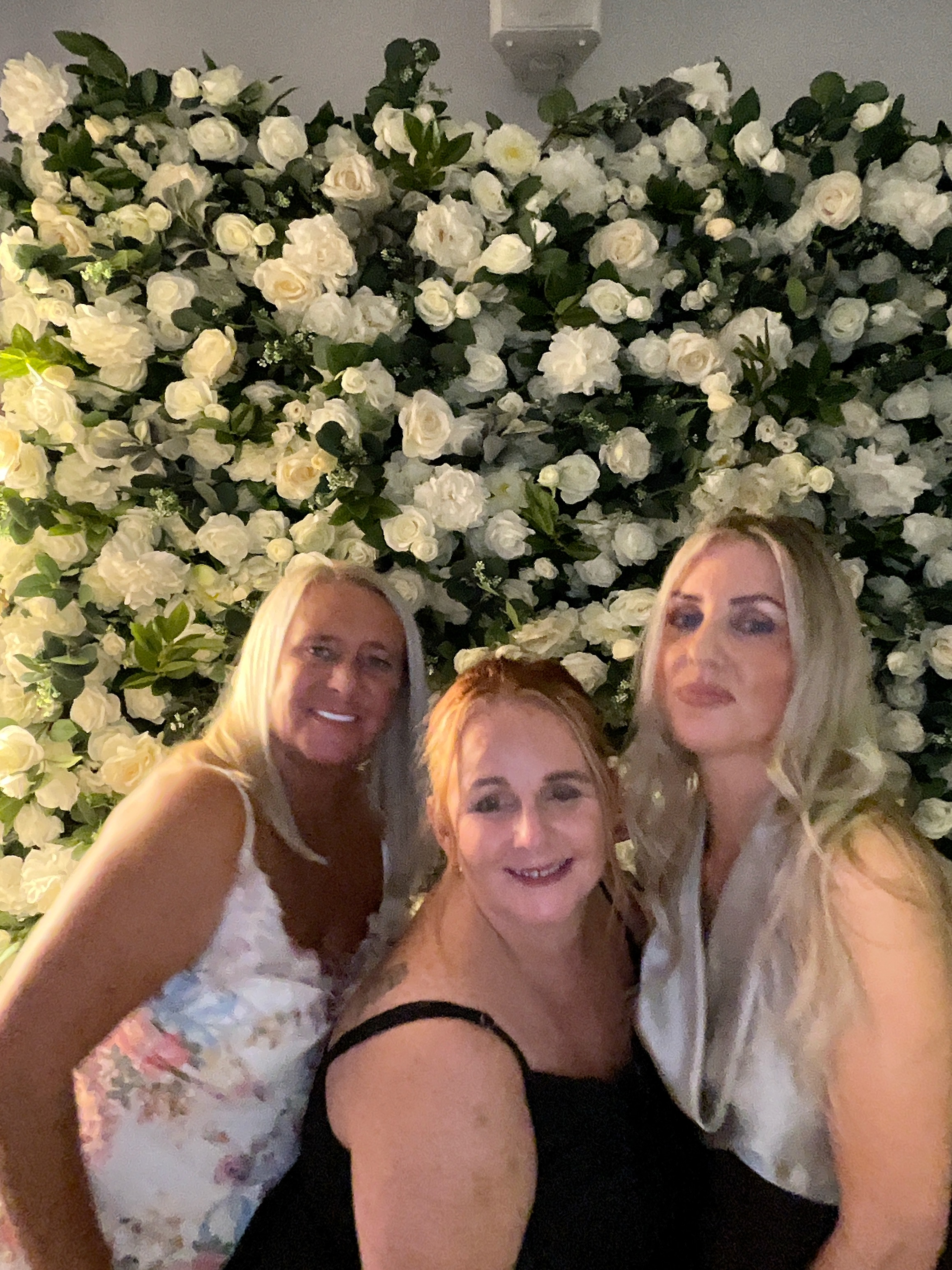 Mr & Mrs White  | View more photos from the event at gallery.magicimages.uk/u/MagicImages/Mr-Mrs-White