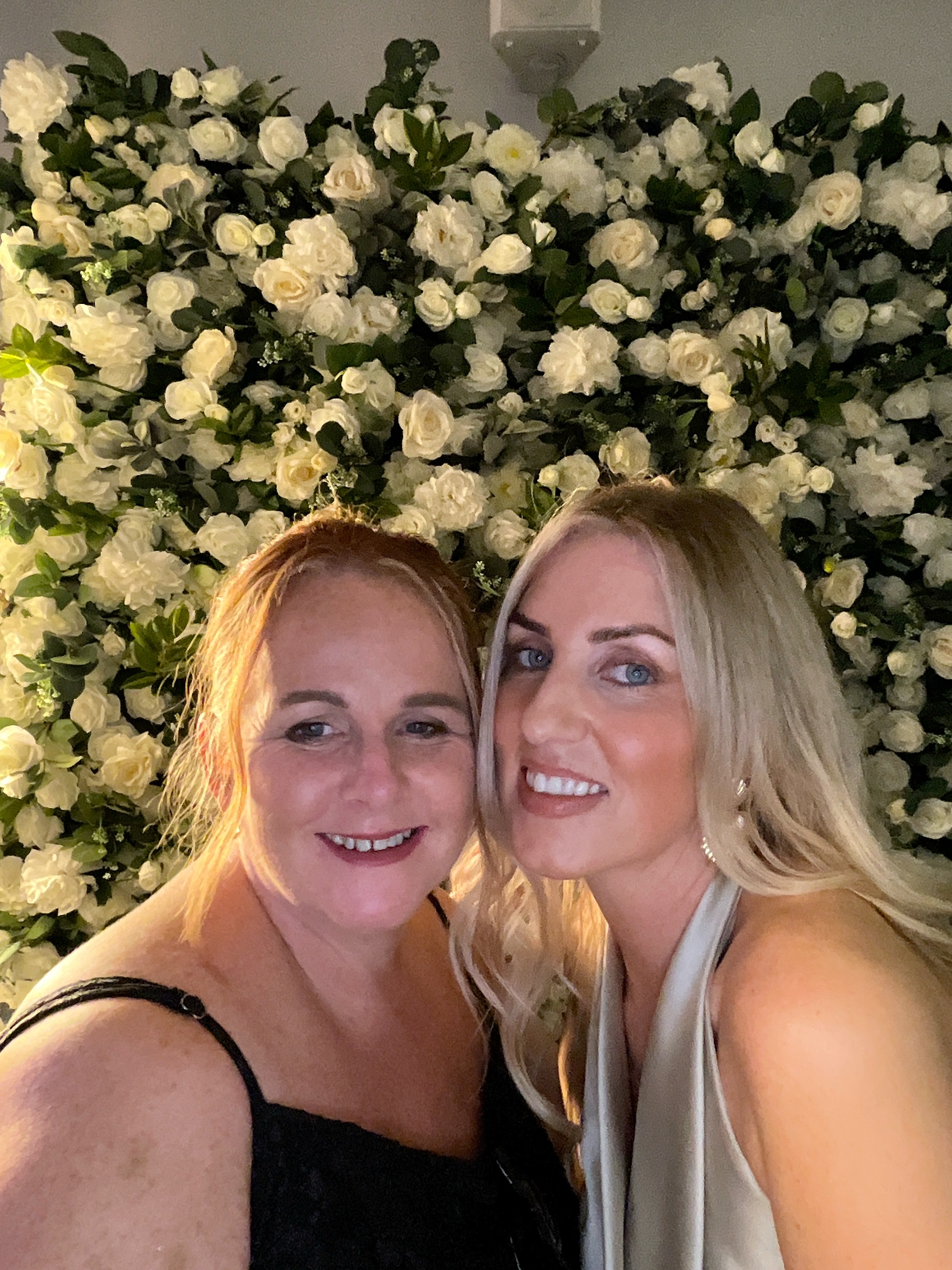 Mr & Mrs White  | View more photos from the event at gallery.magicimages.uk/u/MagicImages/Mr-Mrs-White