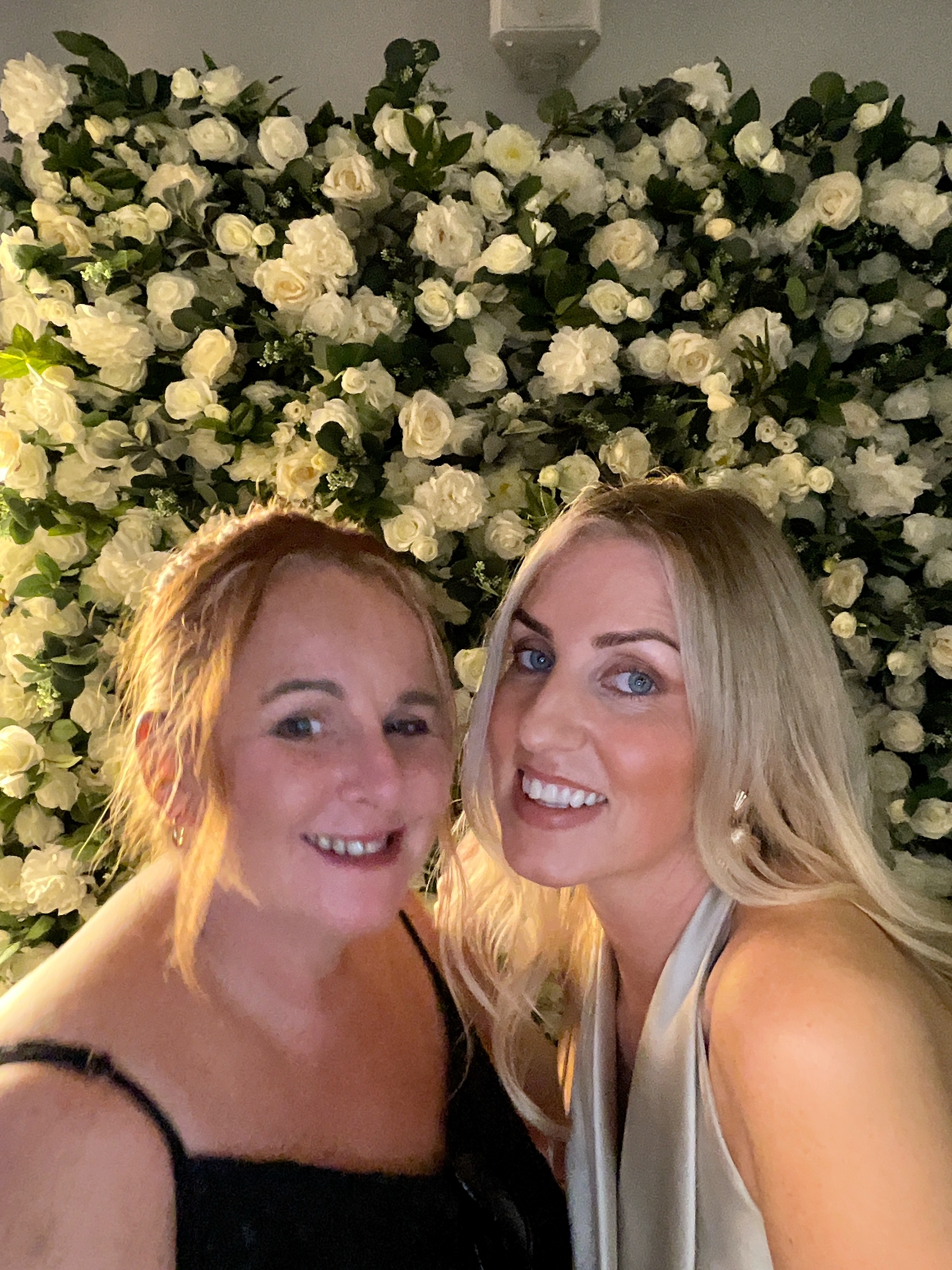 Mr & Mrs White  | View more photos from the event at gallery.magicimages.uk/u/MagicImages/Mr-Mrs-White