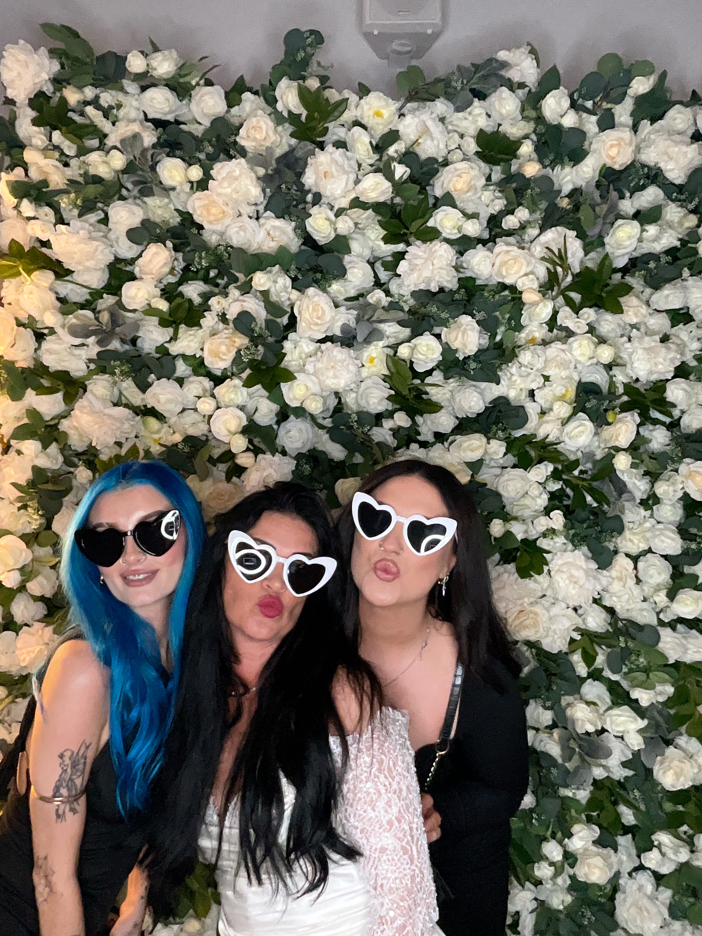 Mr & Mrs White  | View more photos from the event at gallery.magicimages.uk/u/MagicImages/Mr-Mrs-White