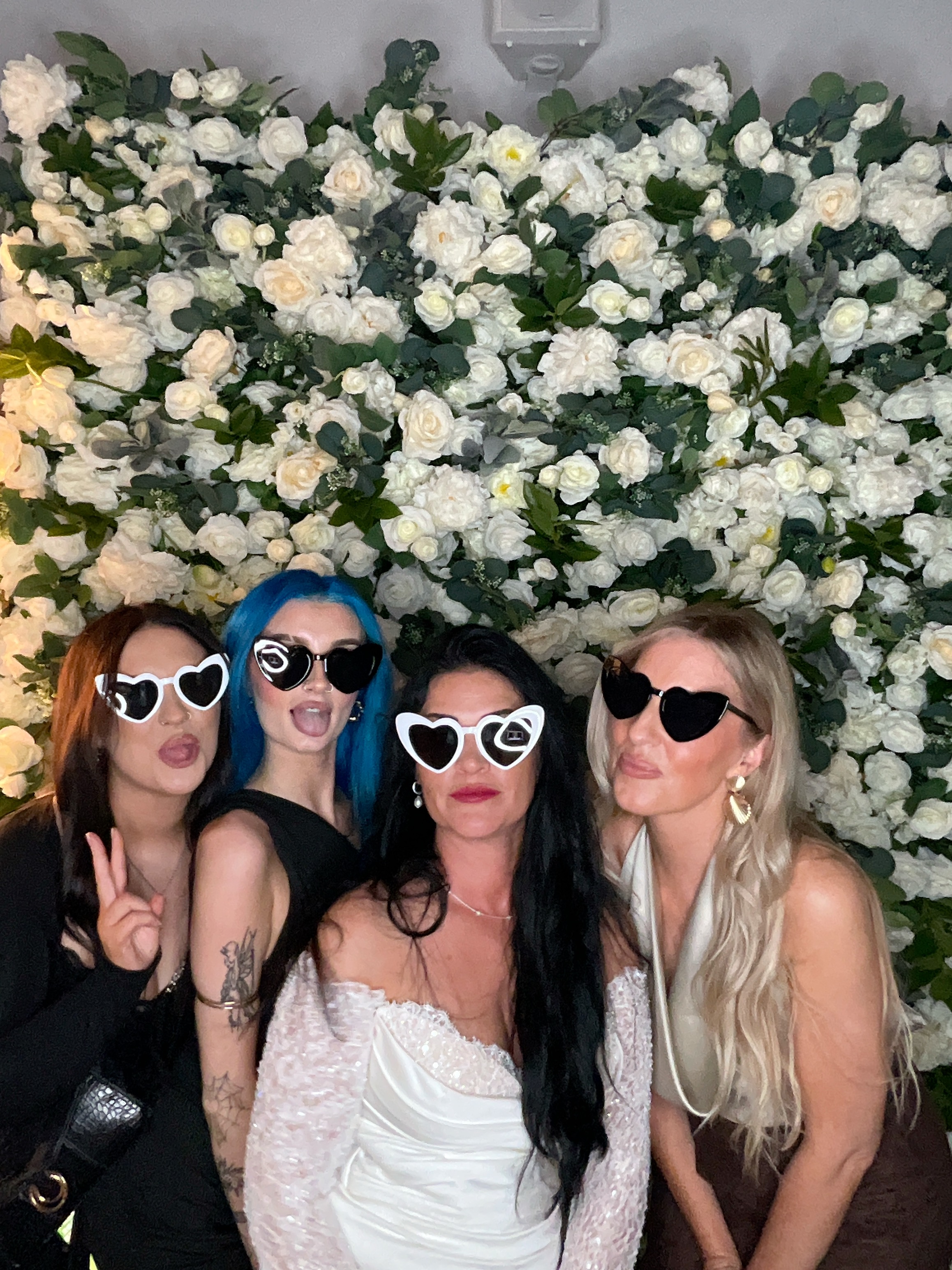 Mr & Mrs White  | View more photos from the event at gallery.magicimages.uk/u/MagicImages/Mr-Mrs-White