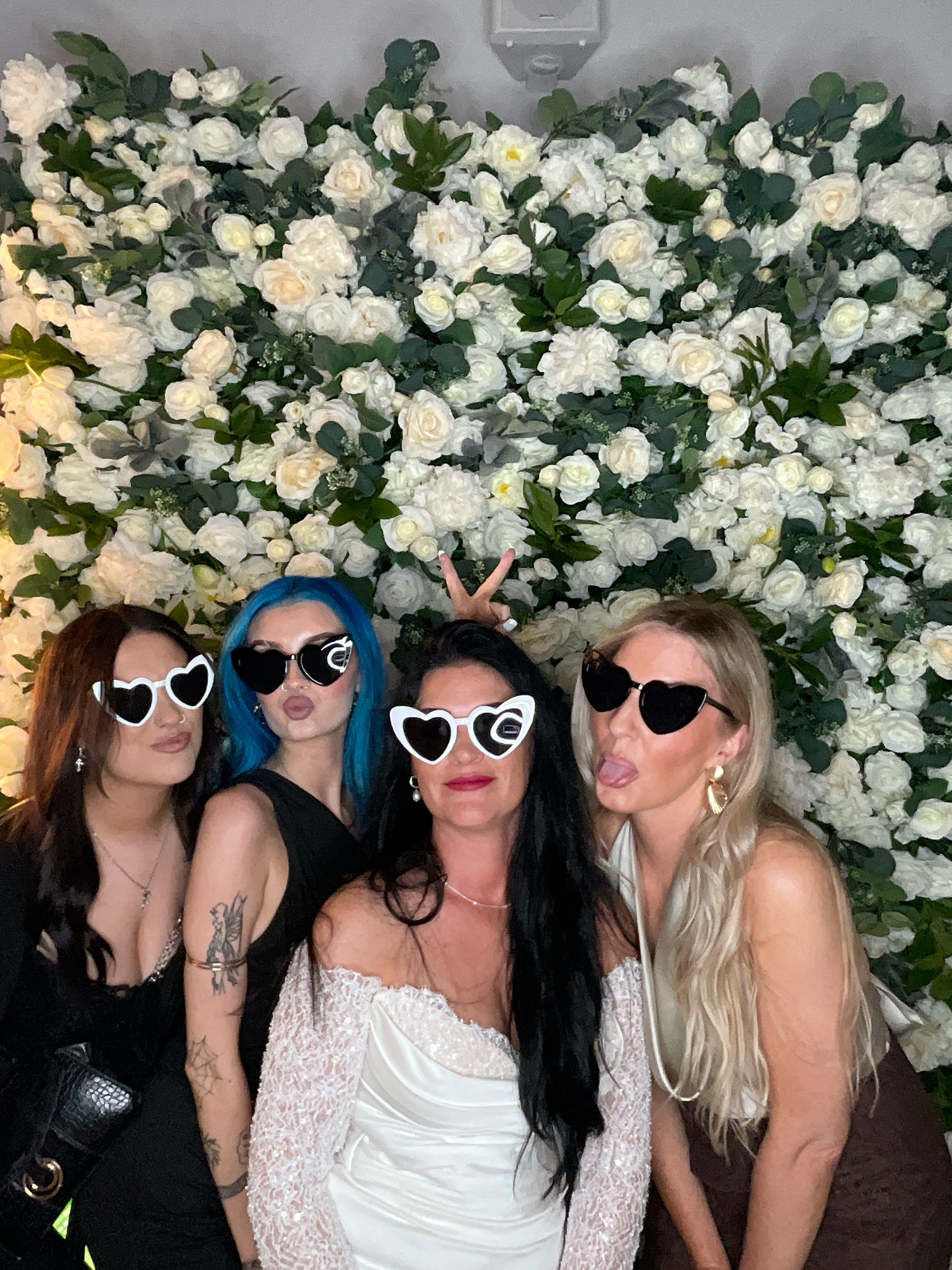 Mr & Mrs White  | View more photos from the event at gallery.magicimages.uk/u/MagicImages/Mr-Mrs-White