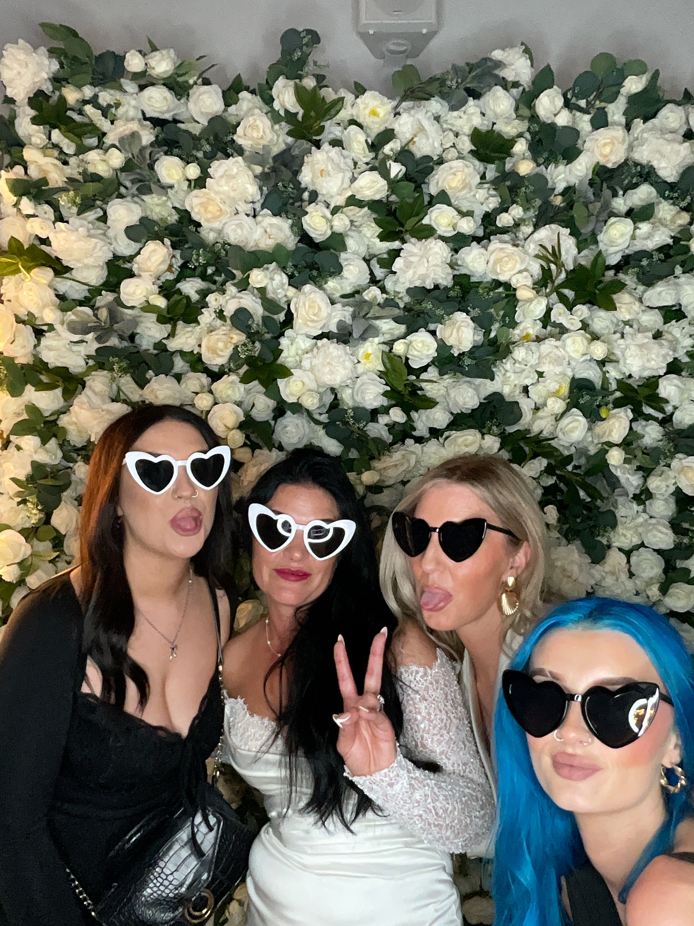 Mr & Mrs White  | View more photos from the event at gallery.magicimages.uk/u/MagicImages/Mr-Mrs-White