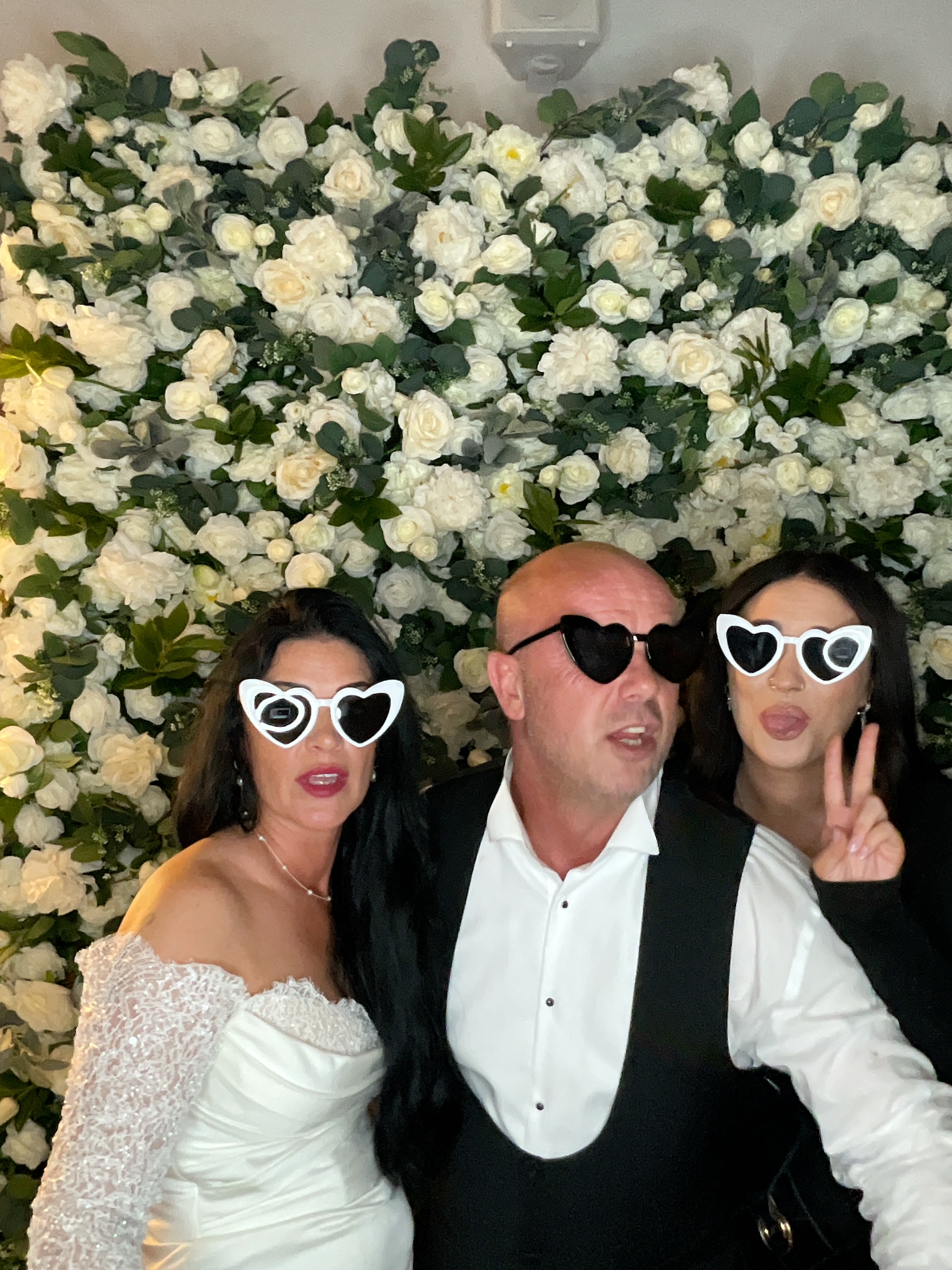 Mr & Mrs White  | View more photos from the event at gallery.magicimages.uk/u/MagicImages/Mr-Mrs-White