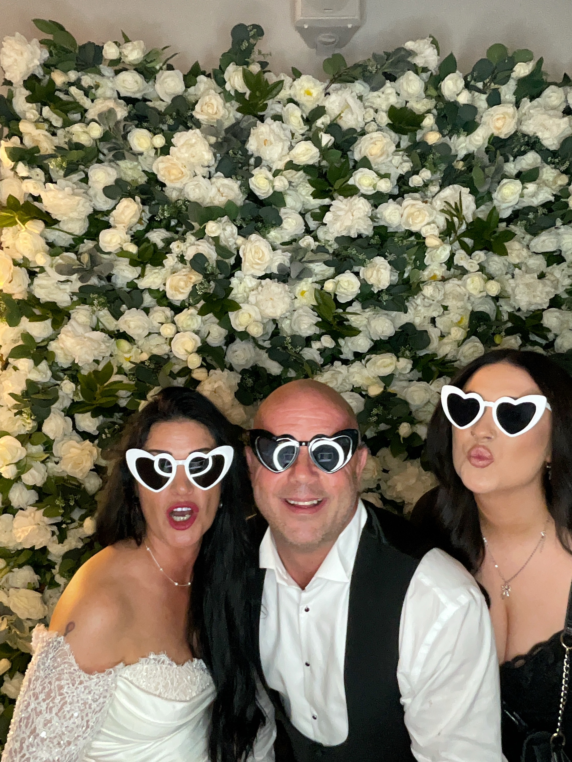 Mr & Mrs White  | View more photos from the event at gallery.magicimages.uk/u/MagicImages/Mr-Mrs-White